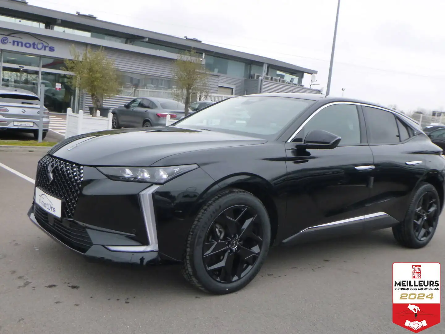 DS Automobiles DS 4 BlueHDi 130 EAT8 Pallas +Pack confort Noir - 1