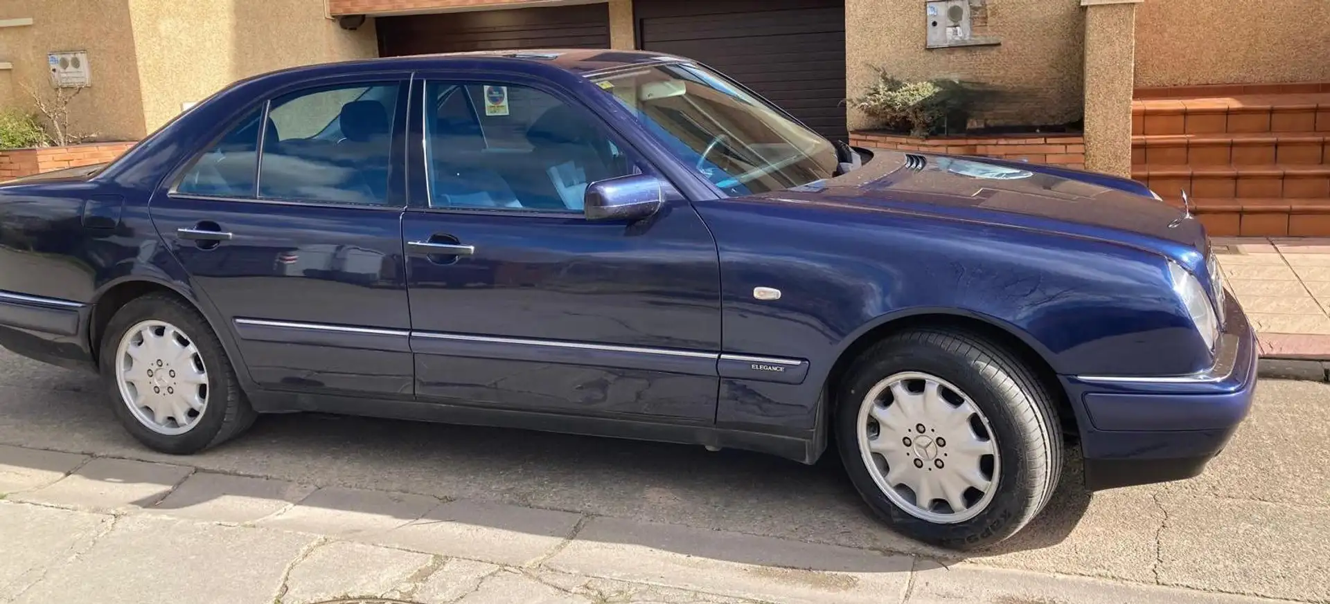 Mercedes-Benz E 320 E Familiar 320 Azul - 1