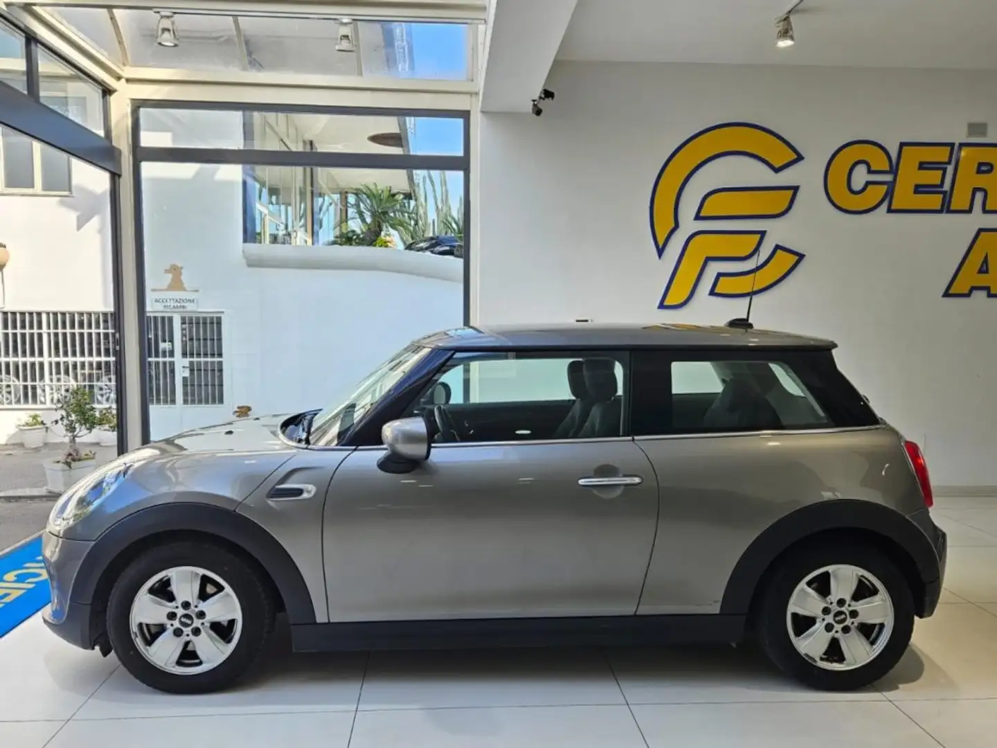 MINI Cooper 1.5 Cooper Baker Street Grigio - 2