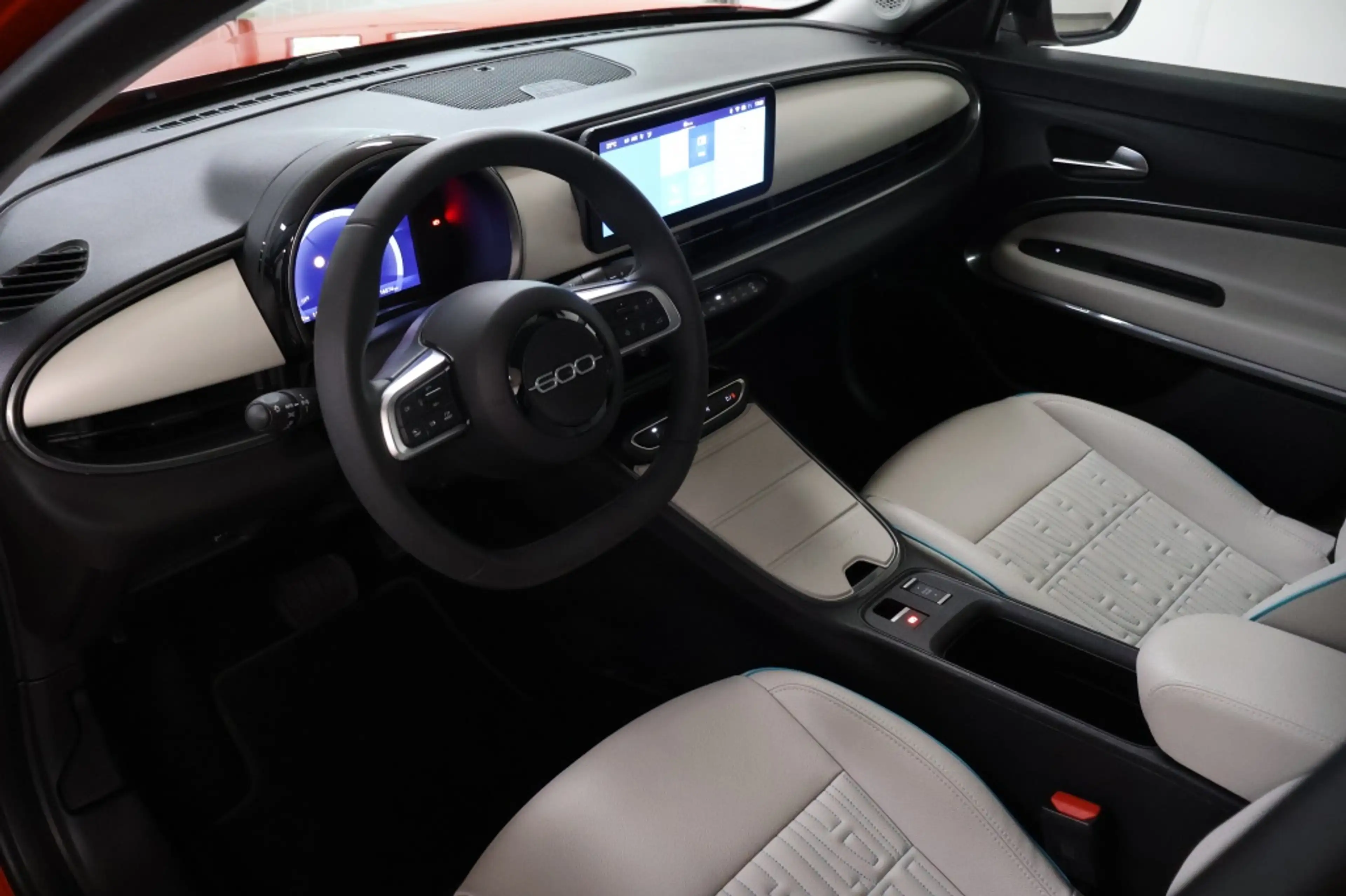 Fiat 600e La Prima 54 kWh — photo 6