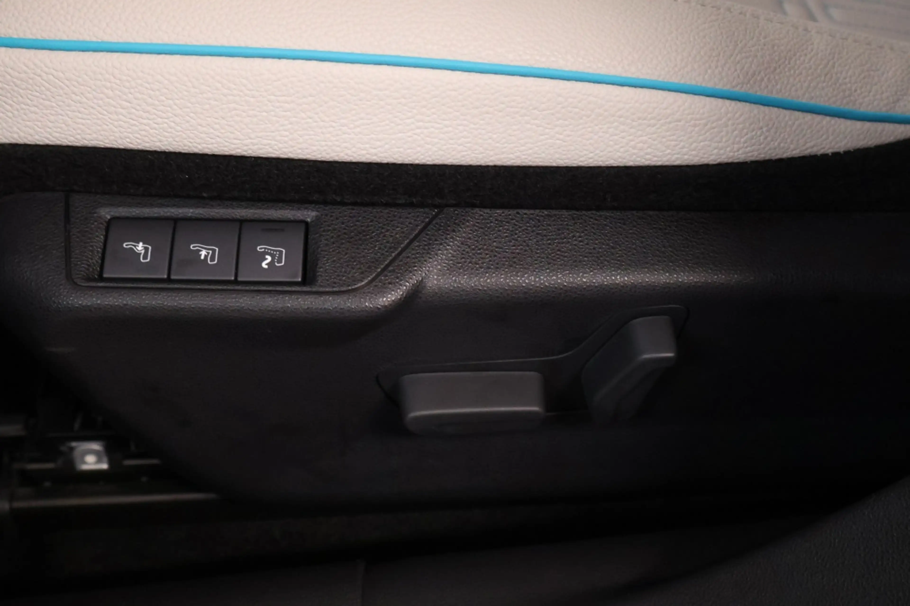 Fiat 600e La Prima 54 kWh — photo 10