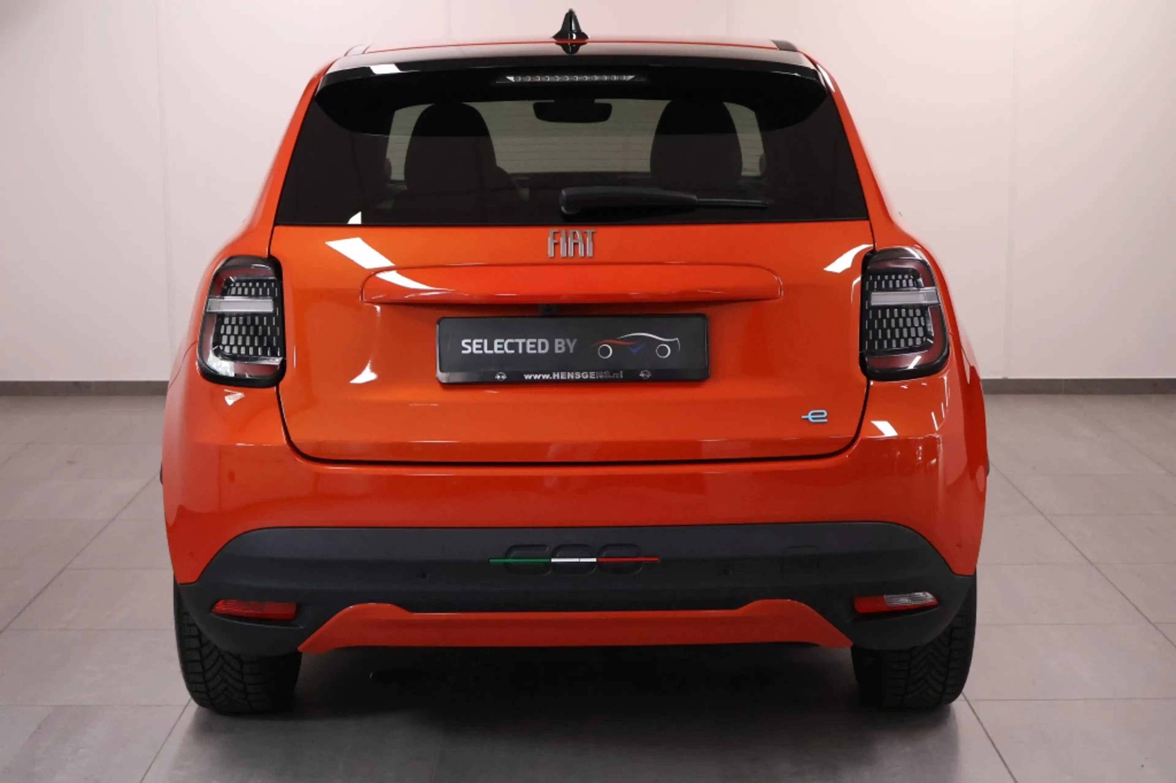 Fiat 600e La Prima 54 kWh — photo 4