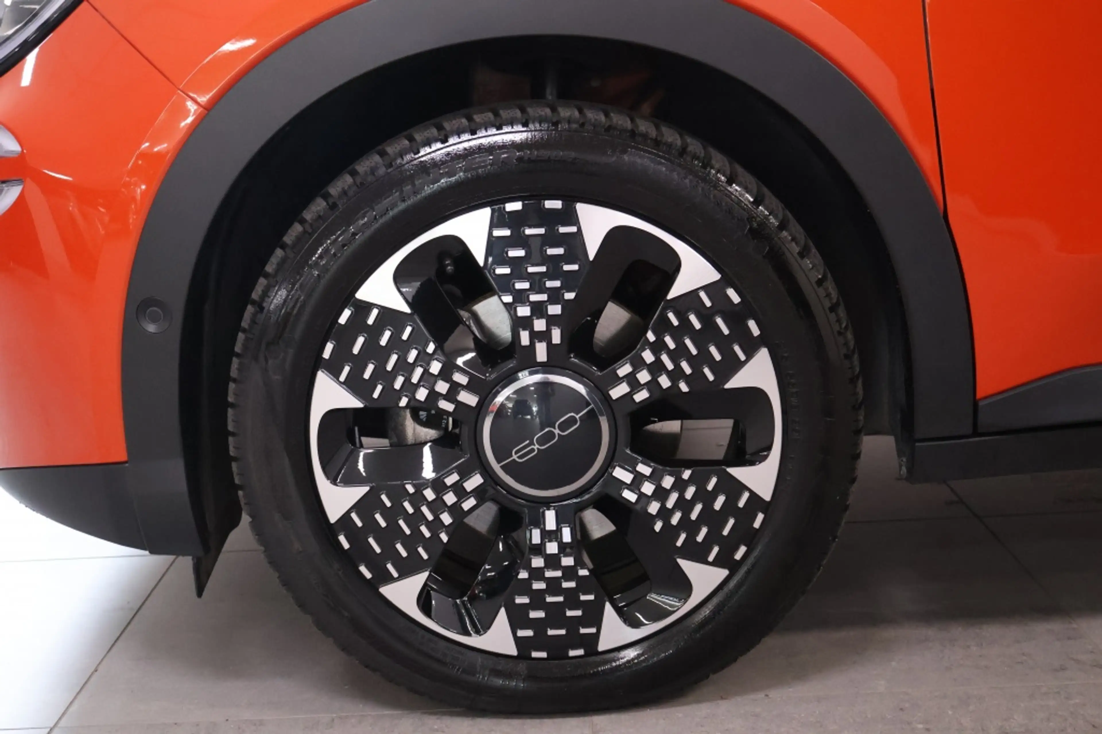 Fiat 600e La Prima 54 kWh — photo 5