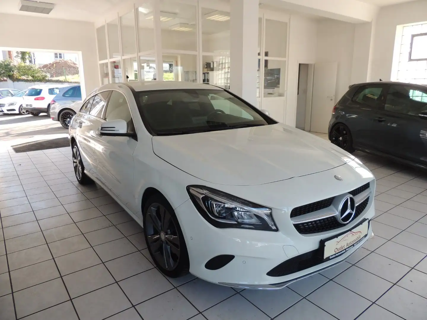 Mercedes-Benz CLA 180 CLA -Klasse Shooting Brake CLA 180 Score Weiß - 2