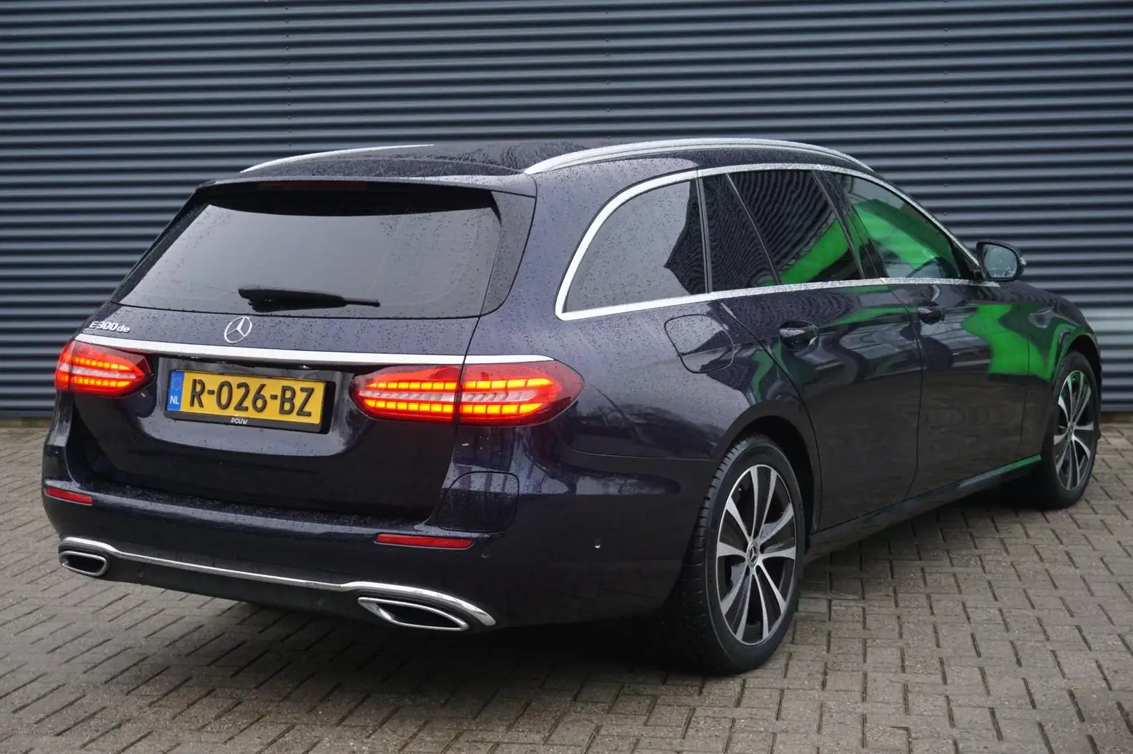 Mercedes-Benz E 300 Estate de 306pk Luxury Line | SoH 95% | Trekhaak | Azul - 2