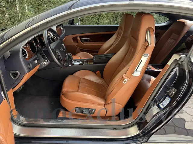 Bentley Continental view 6