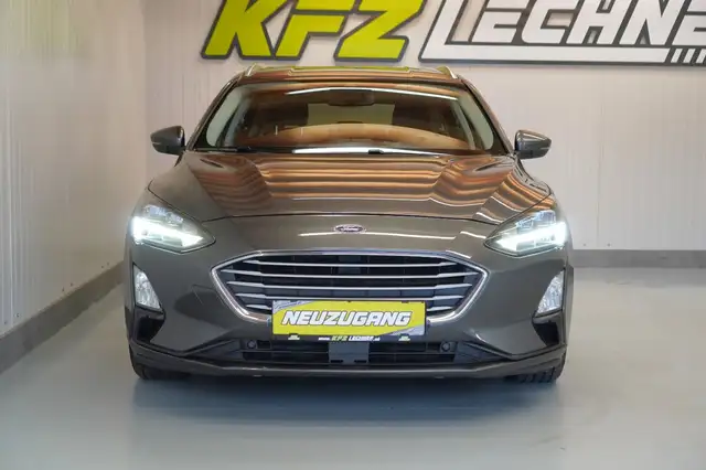Ford Focus view 9