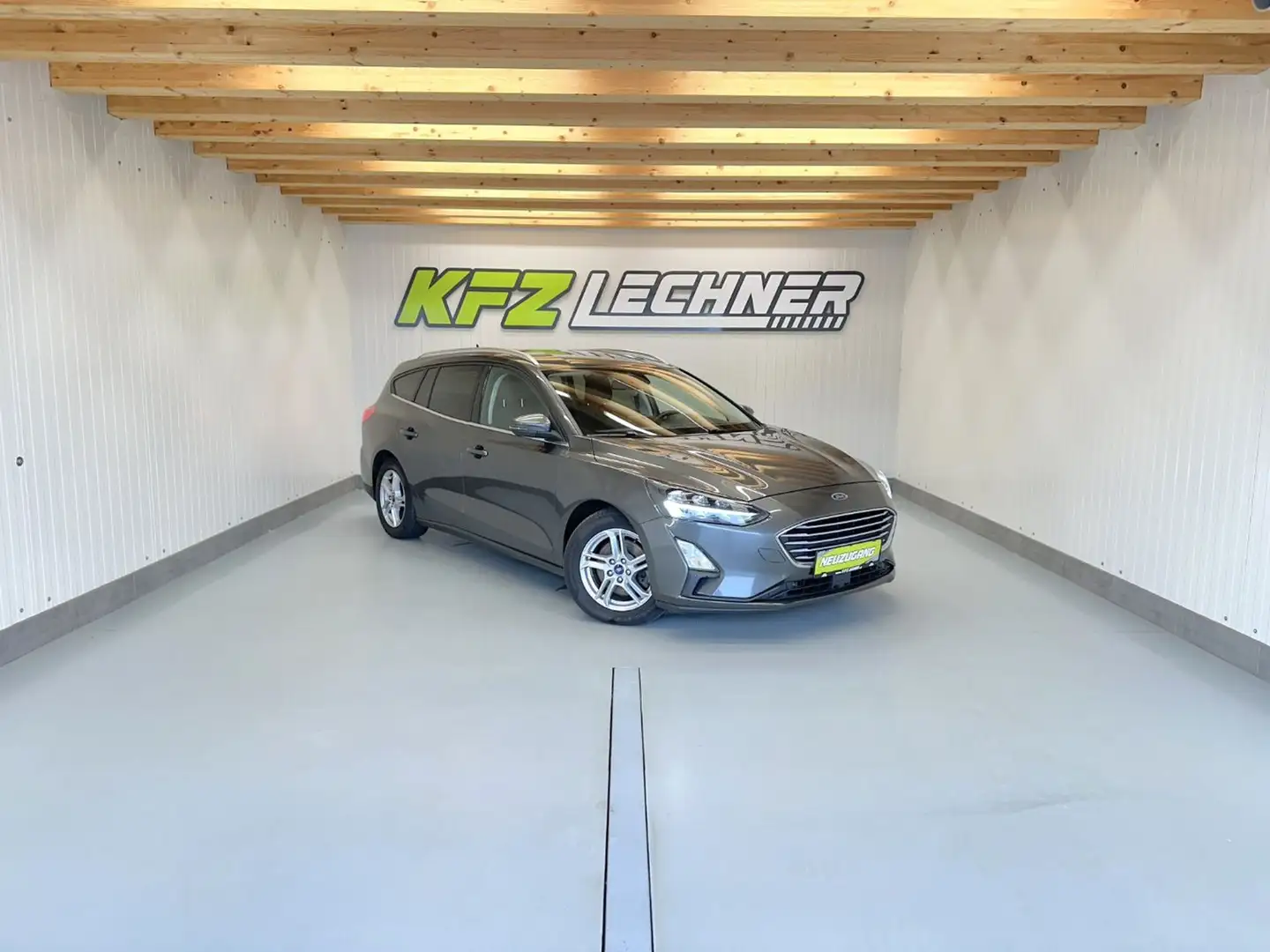 Ford Focus Turnier 2.0 EcoBl. Aut. "LED*SITZH*R-KAM" Grau - 1
