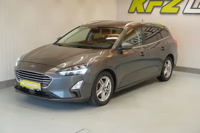 Ford Focus view 11
