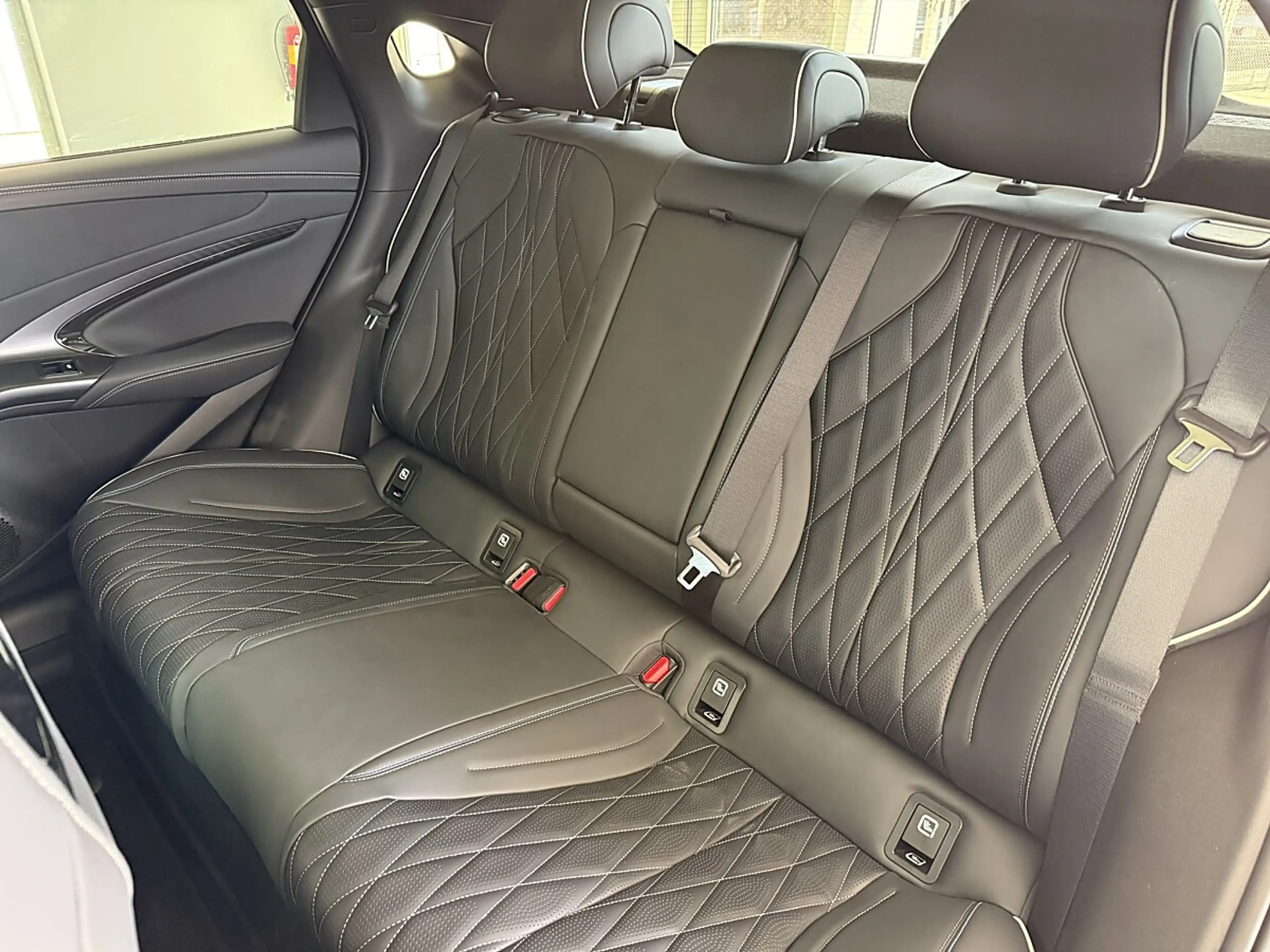 BYD Seal Excellence Österreich Paket 82,5kWh AWD — photo 9