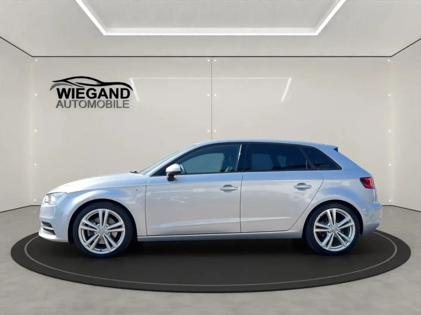 Audi A3 1.8 TFSI Sportback+Ambition+S-LINE+LED+PDC+ Silber - 2