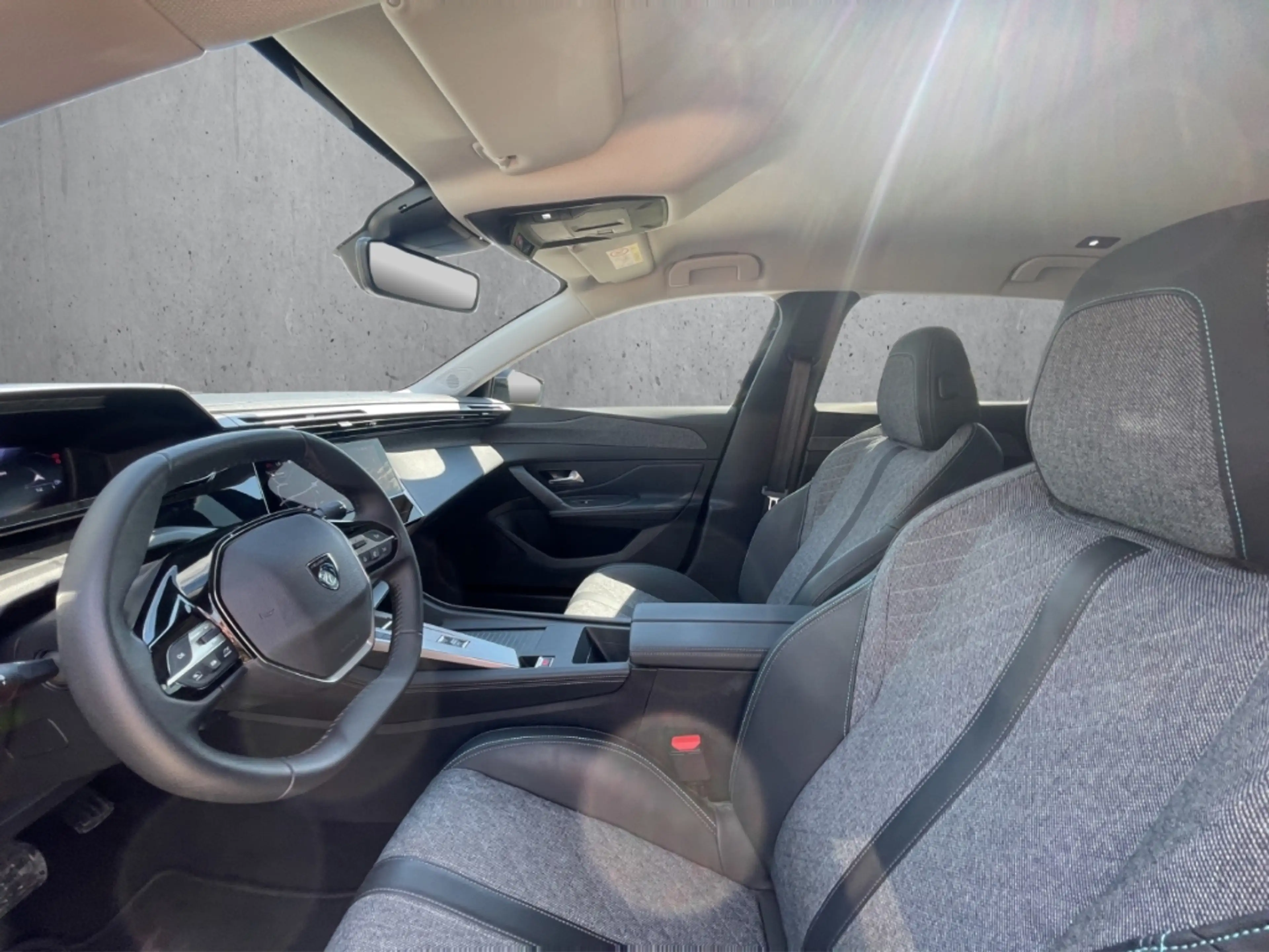 Peugeot 408 Allure PT 130 EAT8 AHK LED ACC Navi 360 Kamera App — photo 9