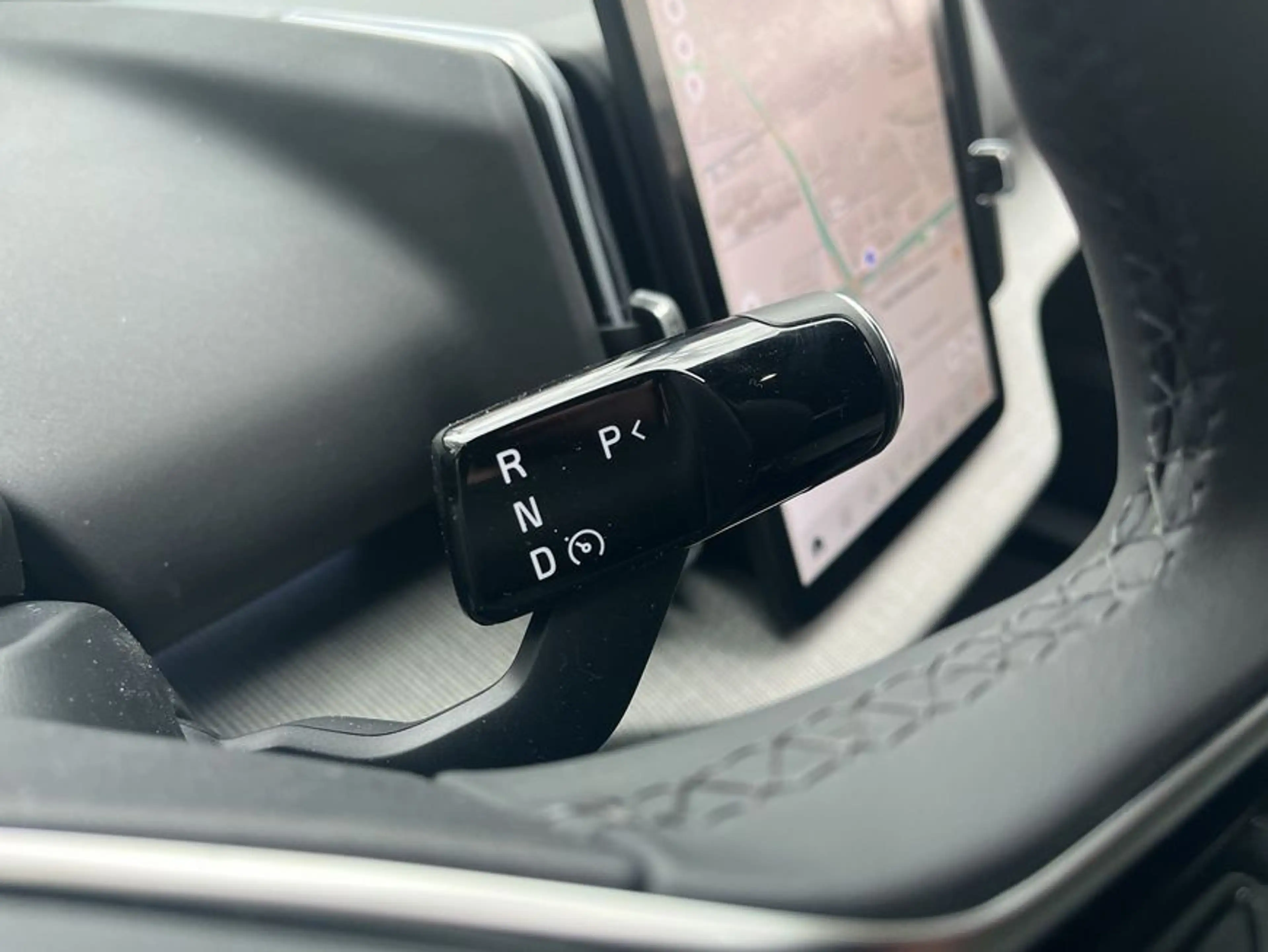 Volvo EX30 Single Motor RWD Plus — photo 19