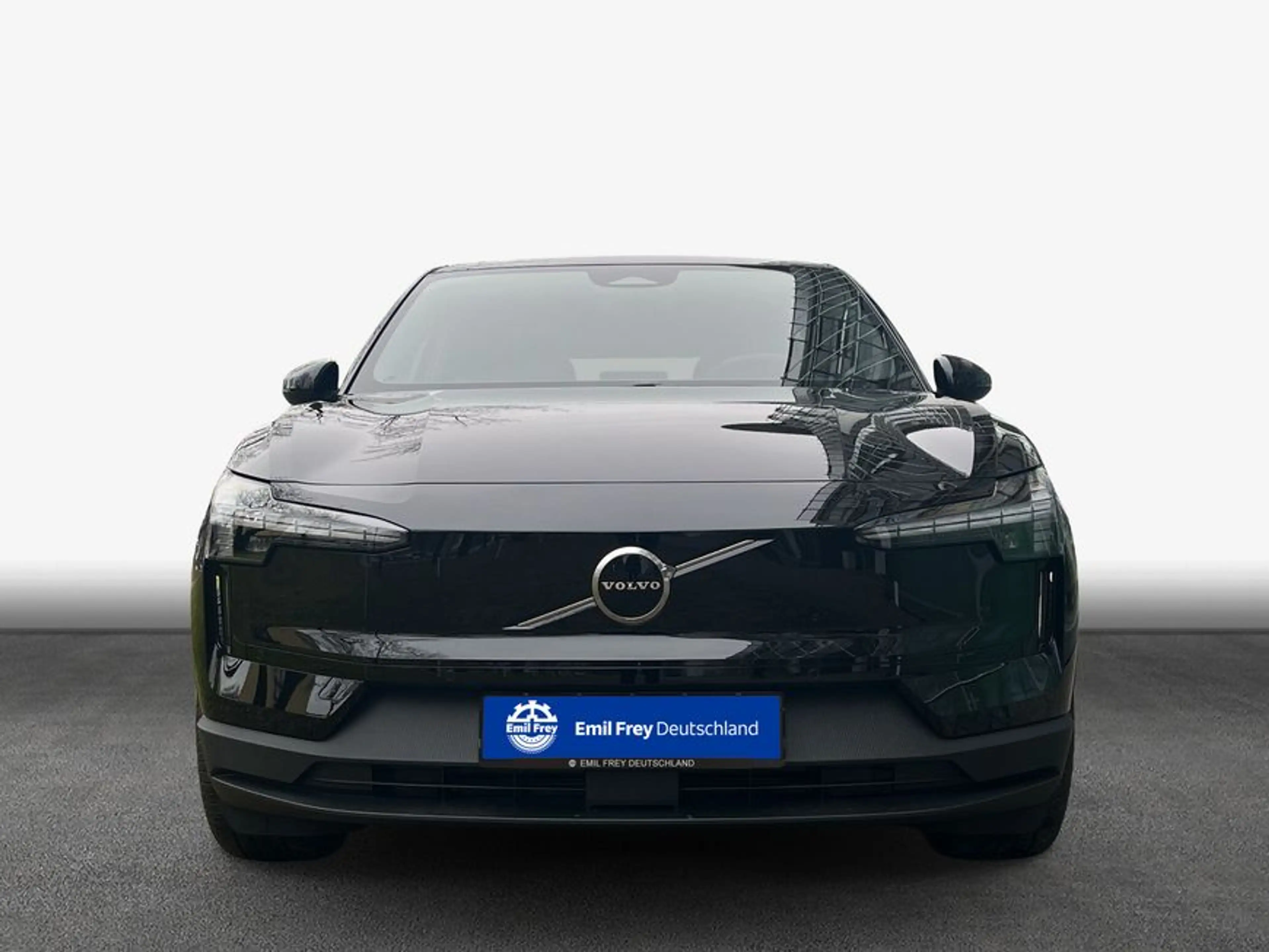 Volvo EX30 Single Motor RWD Plus — photo 3