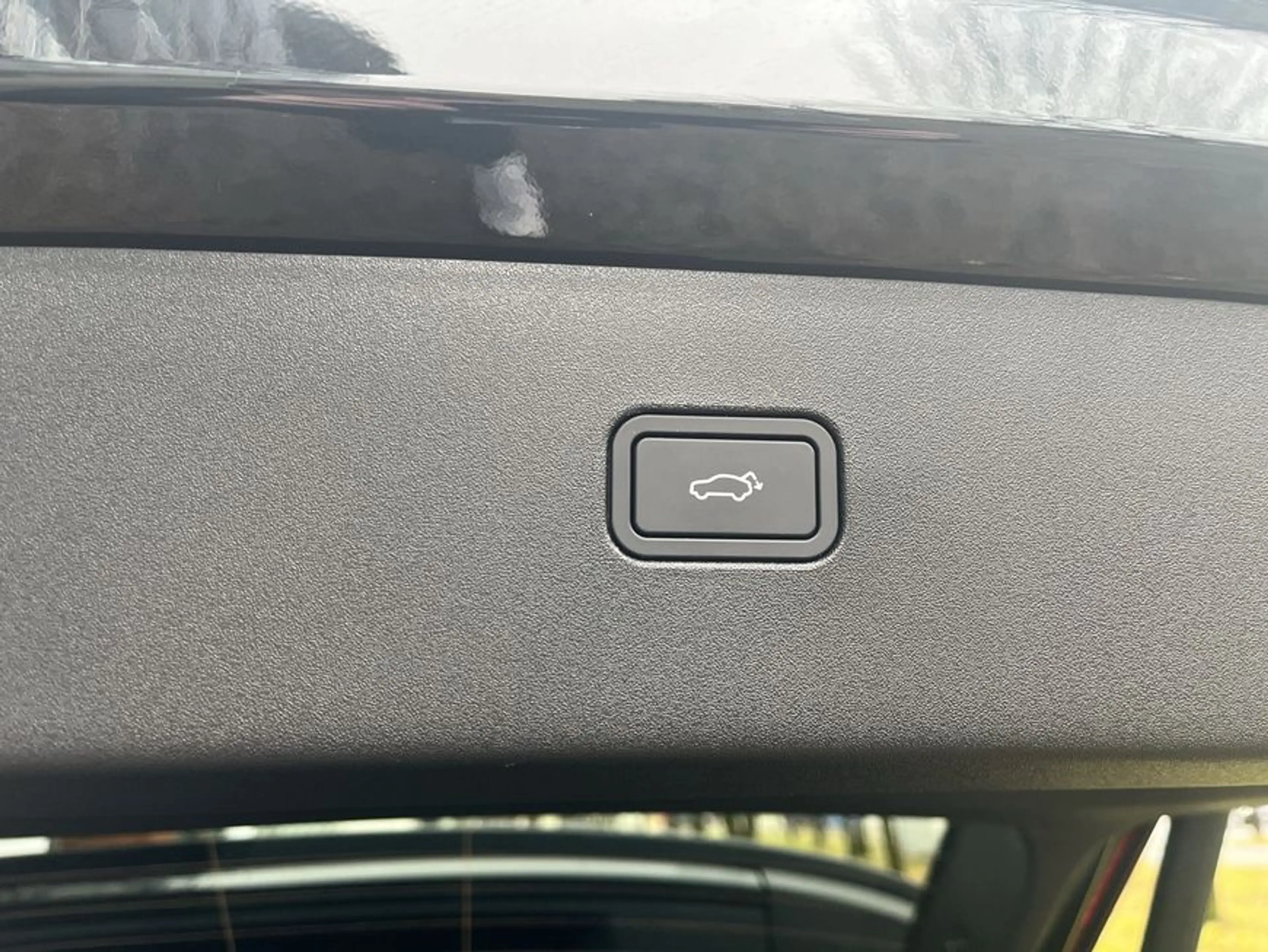 Volvo EX30 Single Motor RWD Plus — photo 18