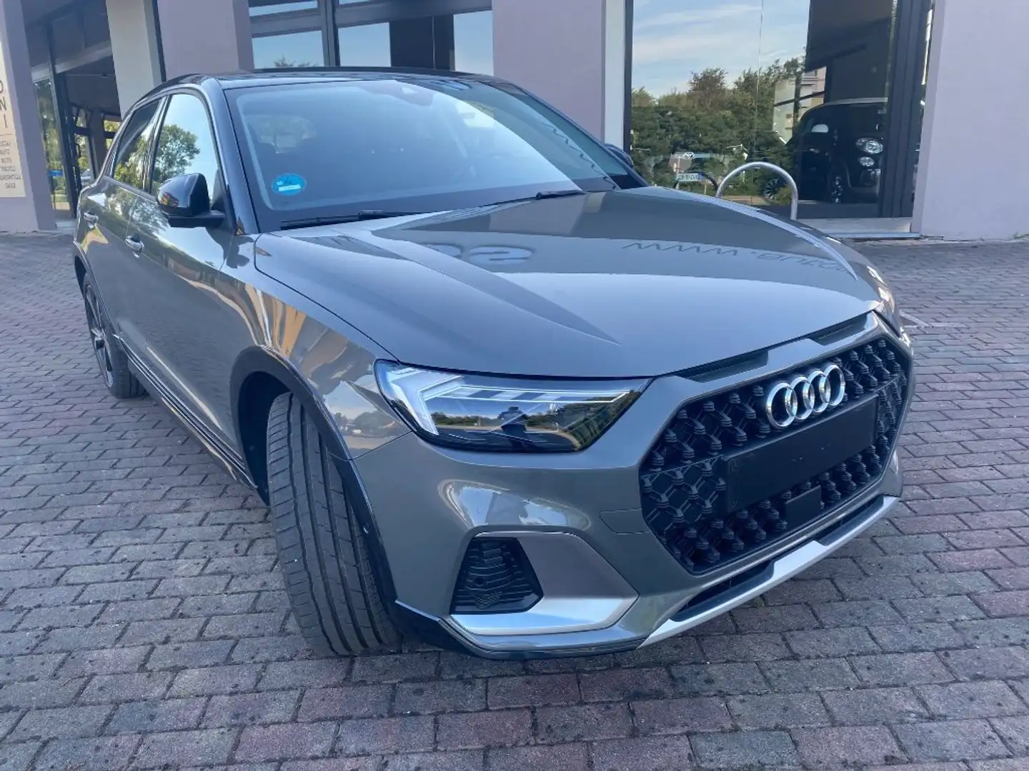 Audi A1 SPB 35 TFSI S tronic Identity Black Vert - 1