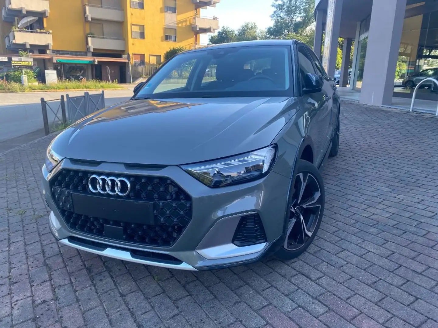 Audi A1 SPB 35 TFSI S tronic Identity Black Groen - 2