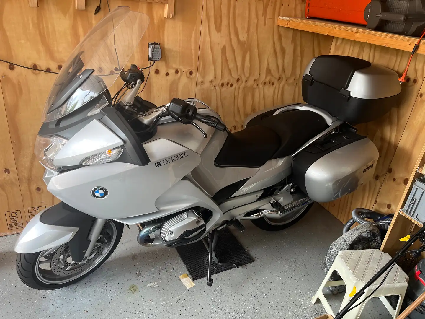 BMW R 1200 RT Alles er op en er aan Srebrny - 2