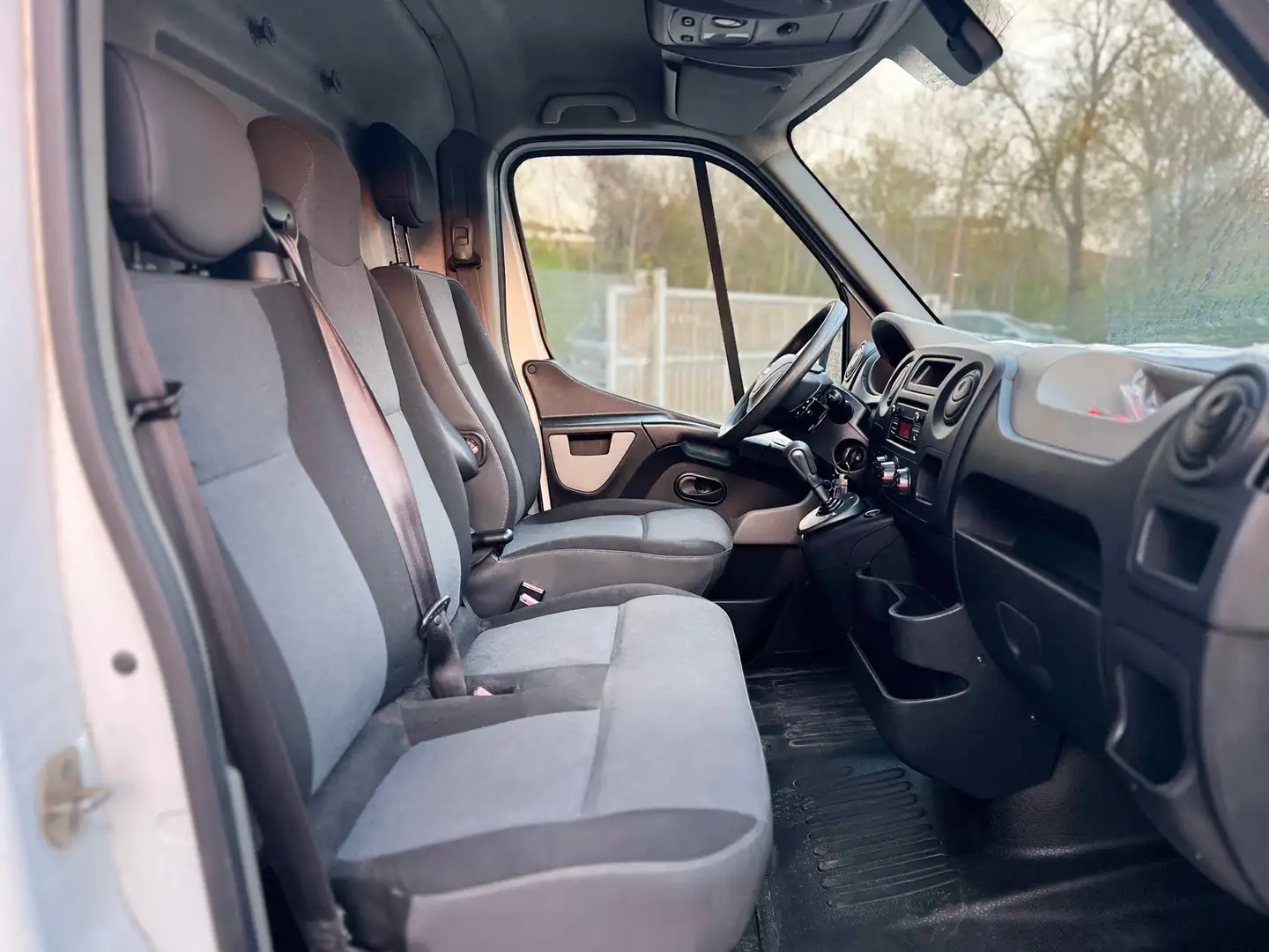 Nissan NV400 2.3 Diesel 150CV Autom. L3H2 - 2014 Alb - 2