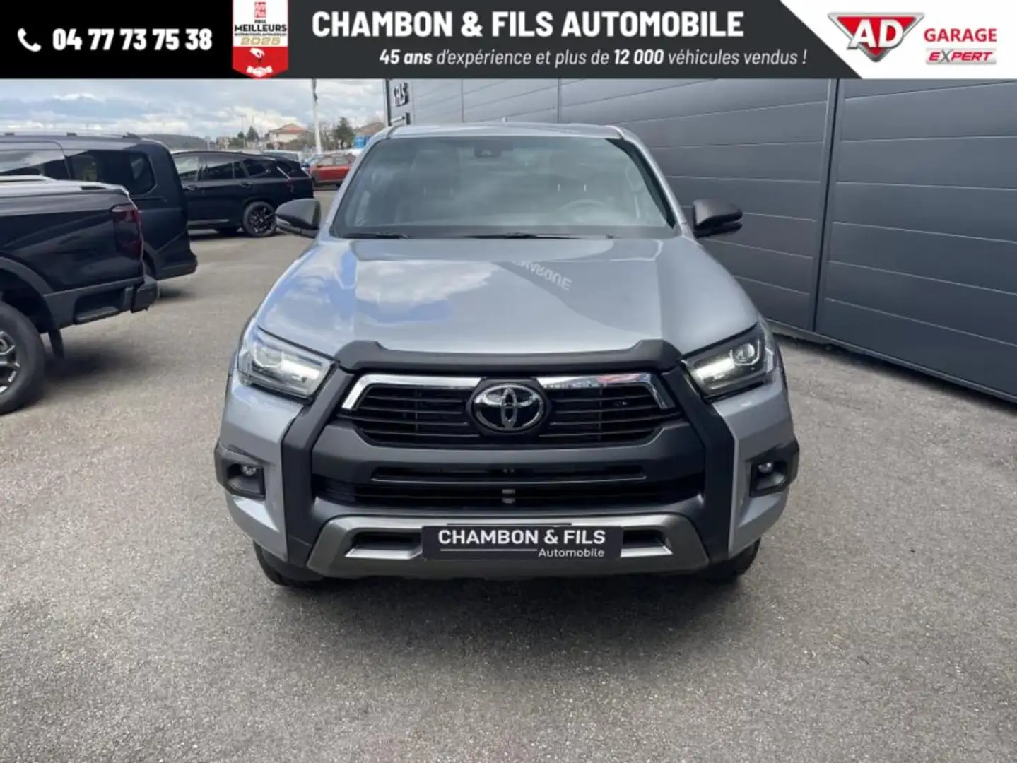 Toyota Hilux X-TRA CABINE CAB 4WD 2.8L 204 D-4D BVA INVINCIBLE  Gris - 2