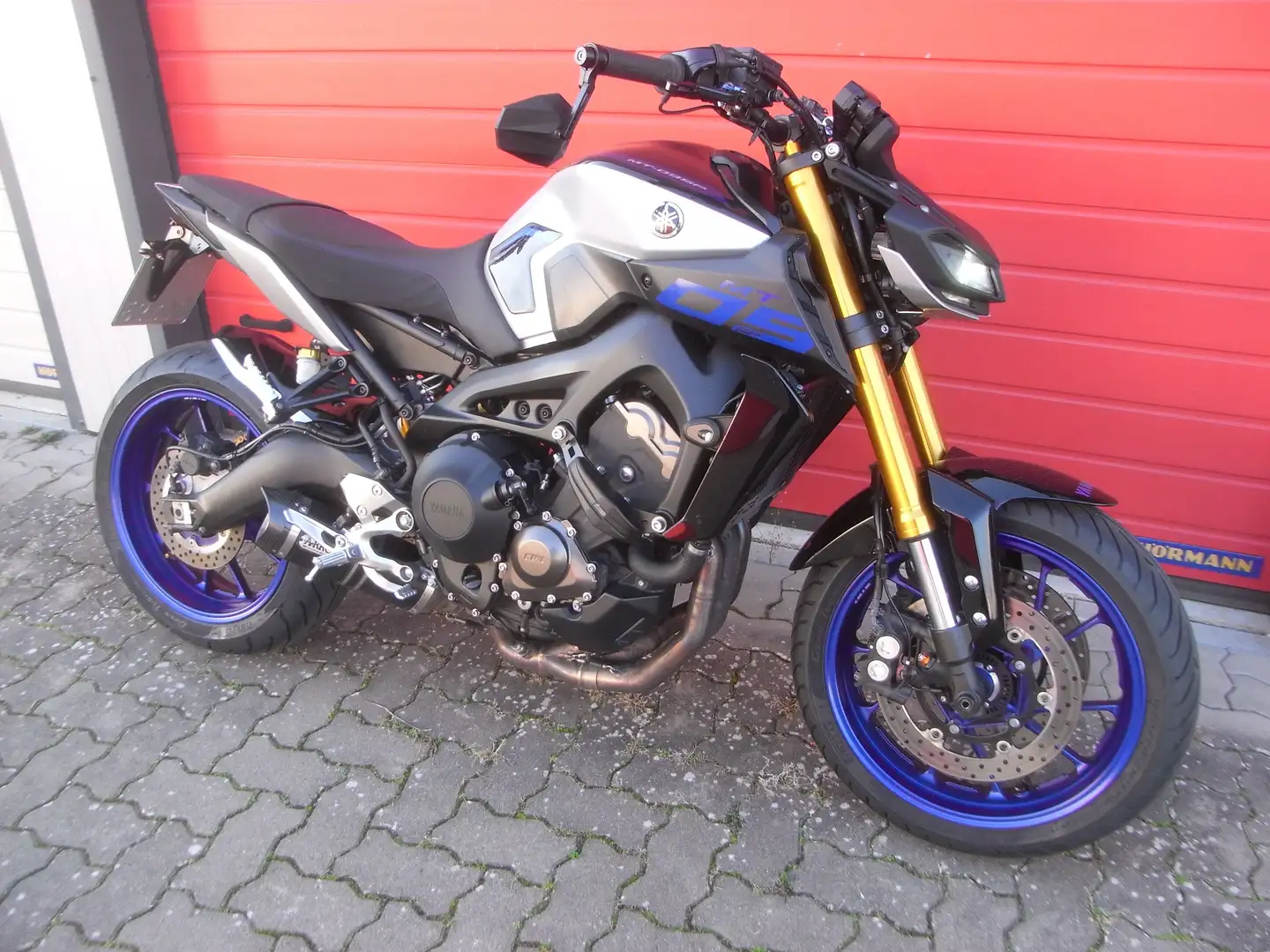 Yamaha MT-09 SP -- 1 Hand -- Sportauspuff -- Neue Reifen !!! Plateado - 1