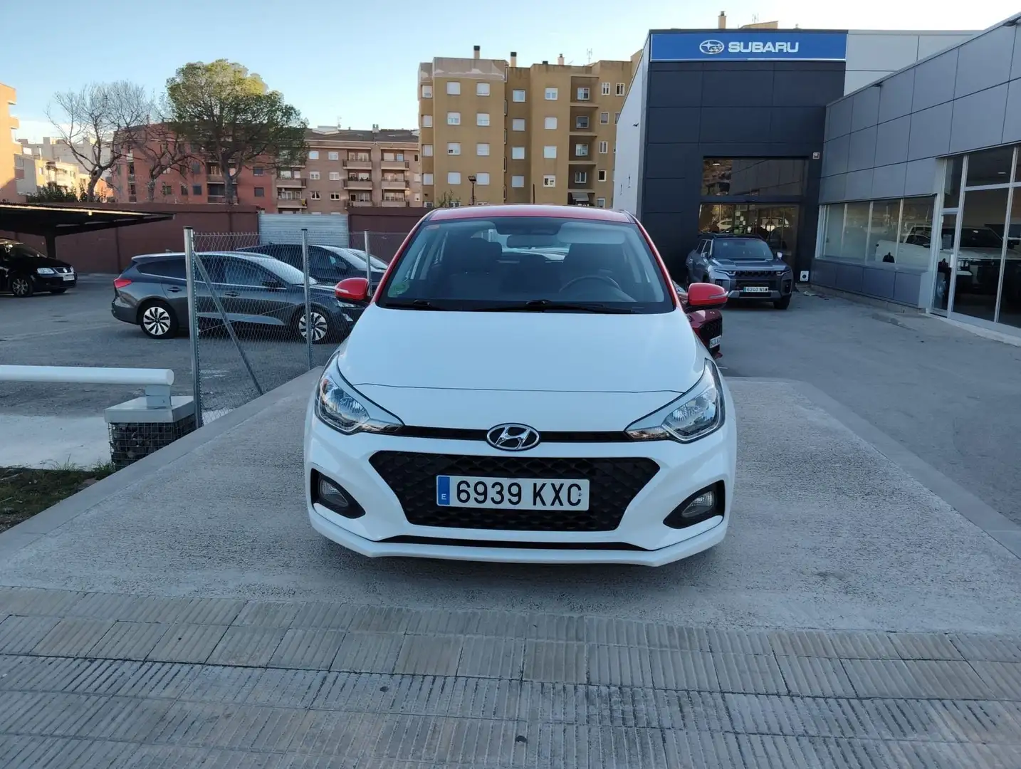 Hyundai i20 1.2 MPI Essence Blanco - 2