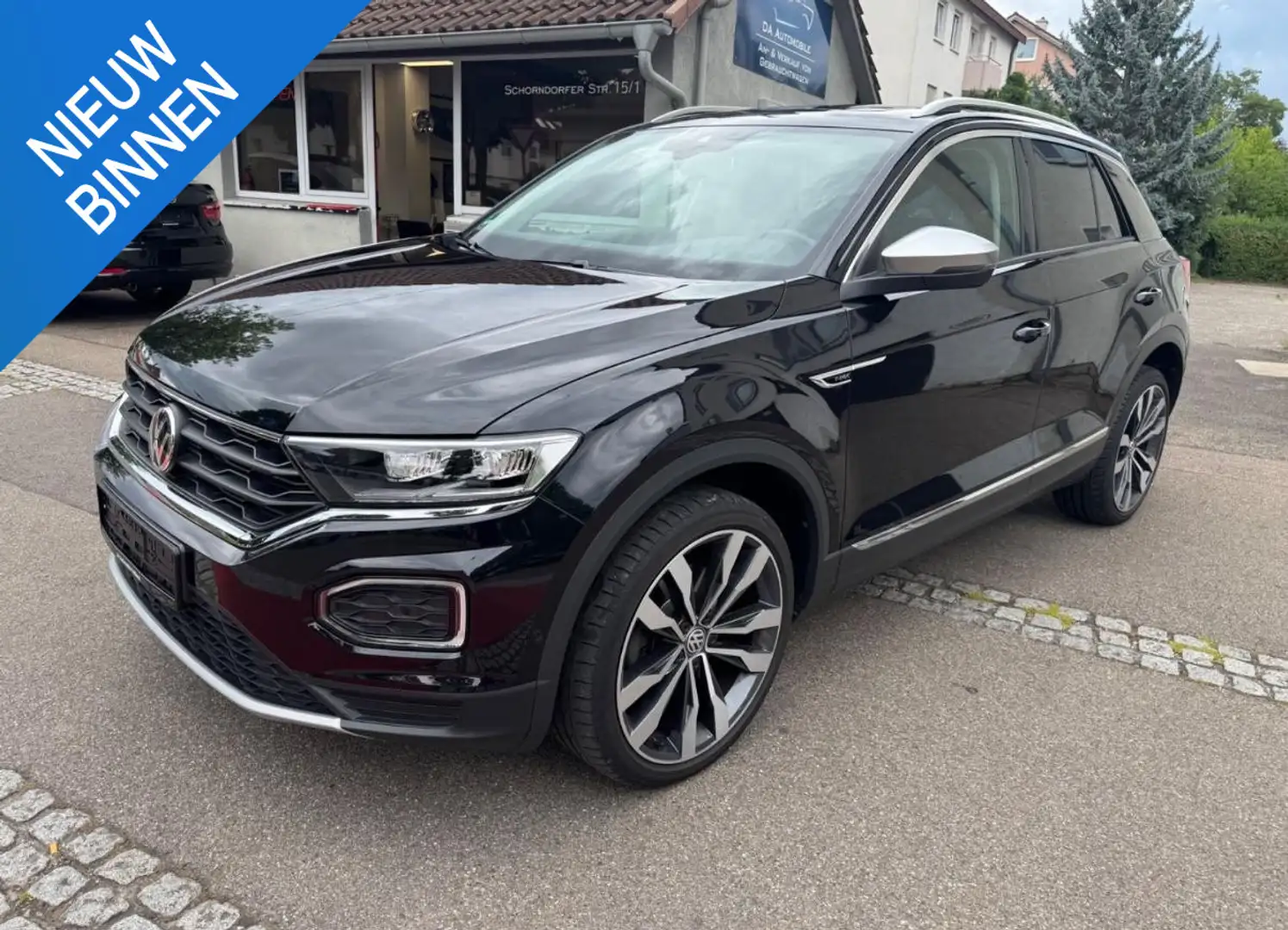 Volkswagen T-Roc 1.5 TSI ADAP CRUISE PANO TREKH. APPLE Zwart - 1