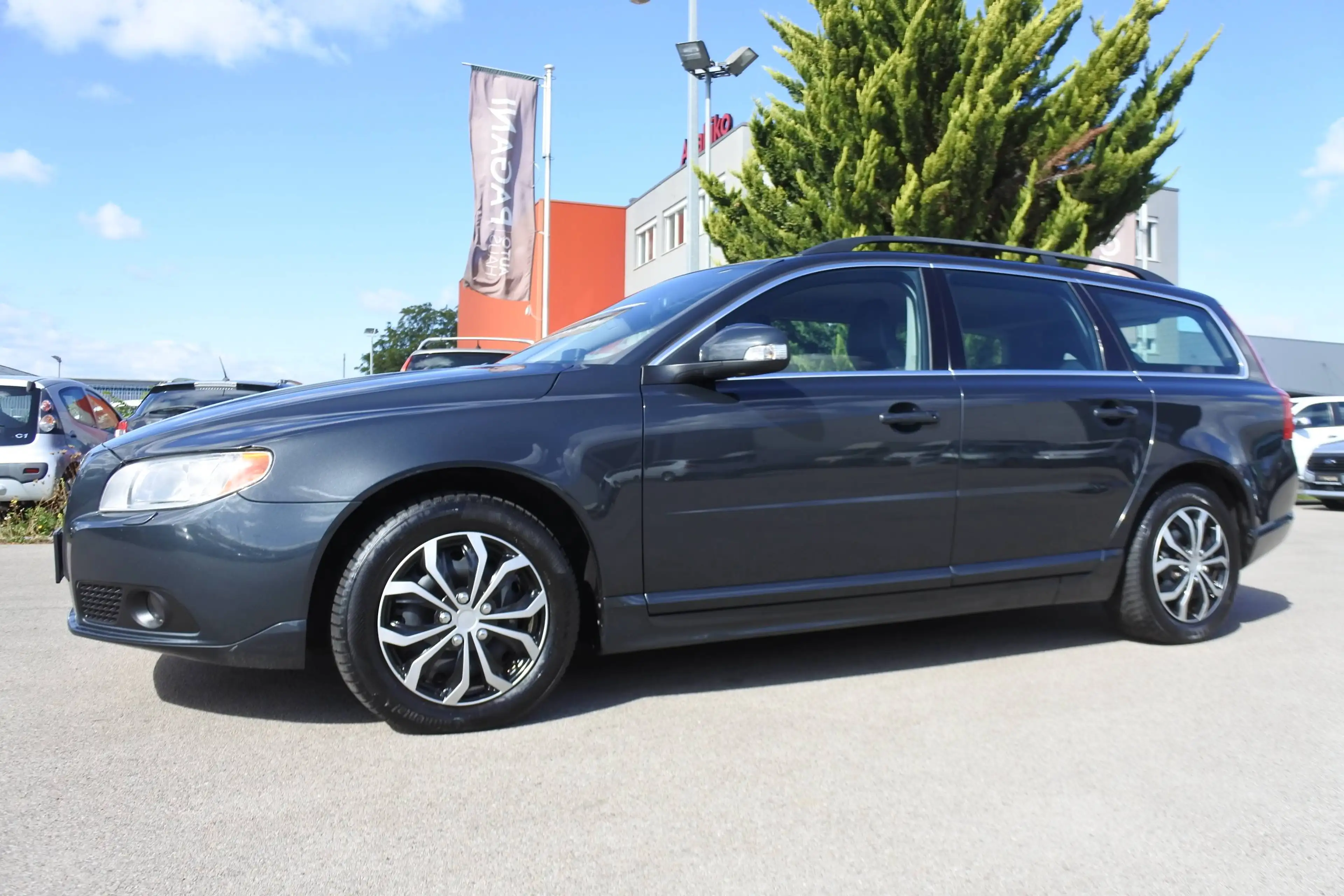 Volvo V70 V70 Momentum Geartronic Aut./5 ZYLINDER — photo 3