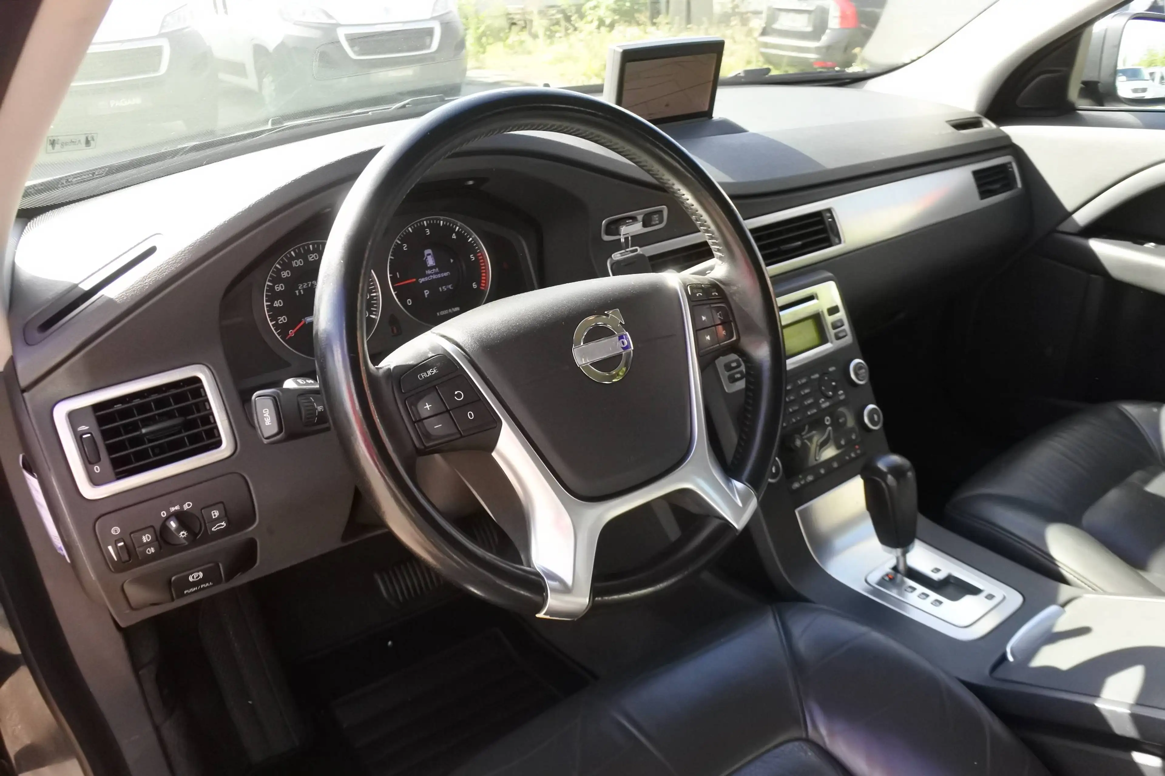 Volvo V70 V70 Momentum Geartronic Aut./5 ZYLINDER — photo 10