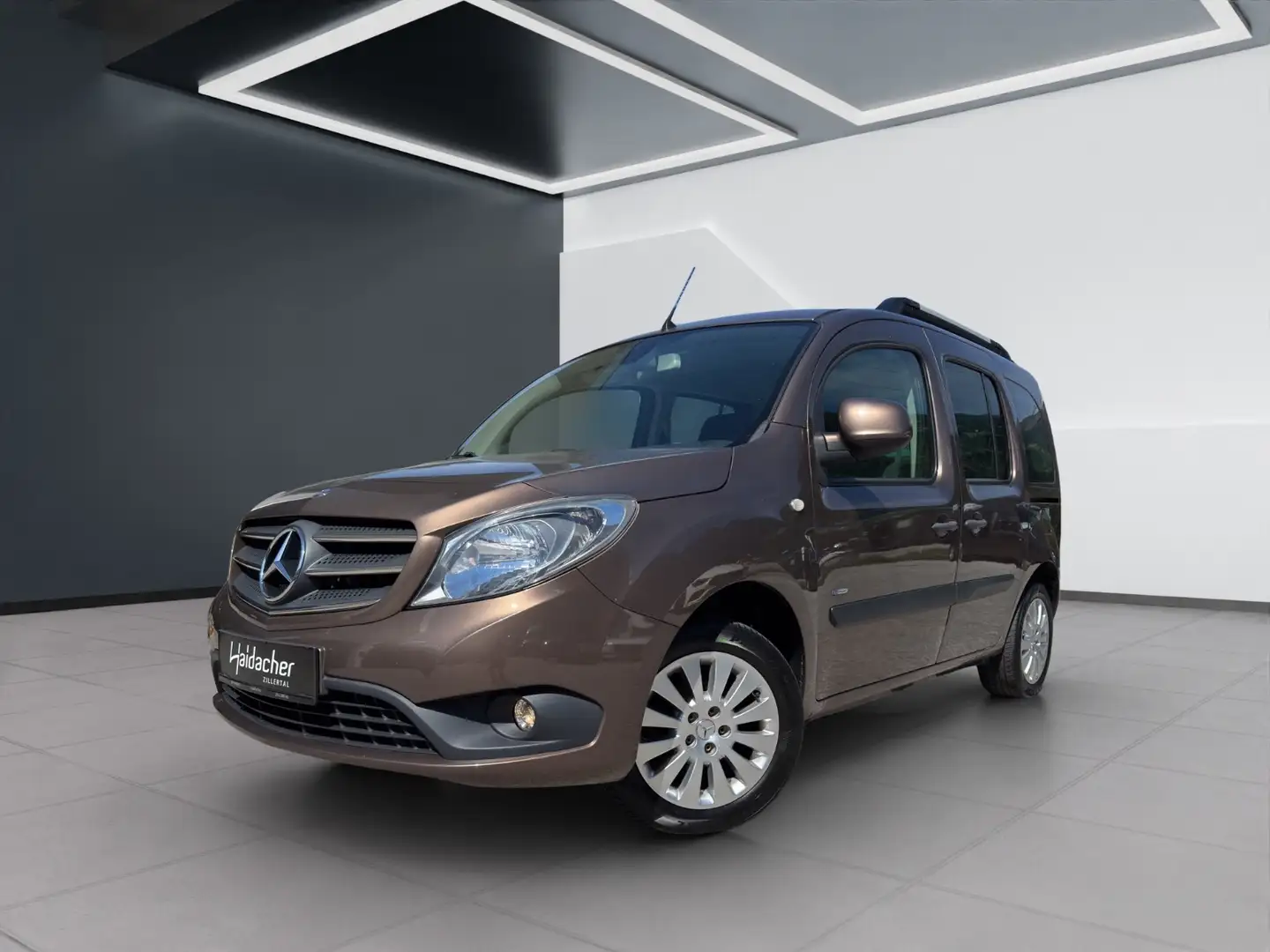 Mercedes-Benz Citan 111 CDI Tourer EDITION Lang PTS Shz RKam Braun - 2