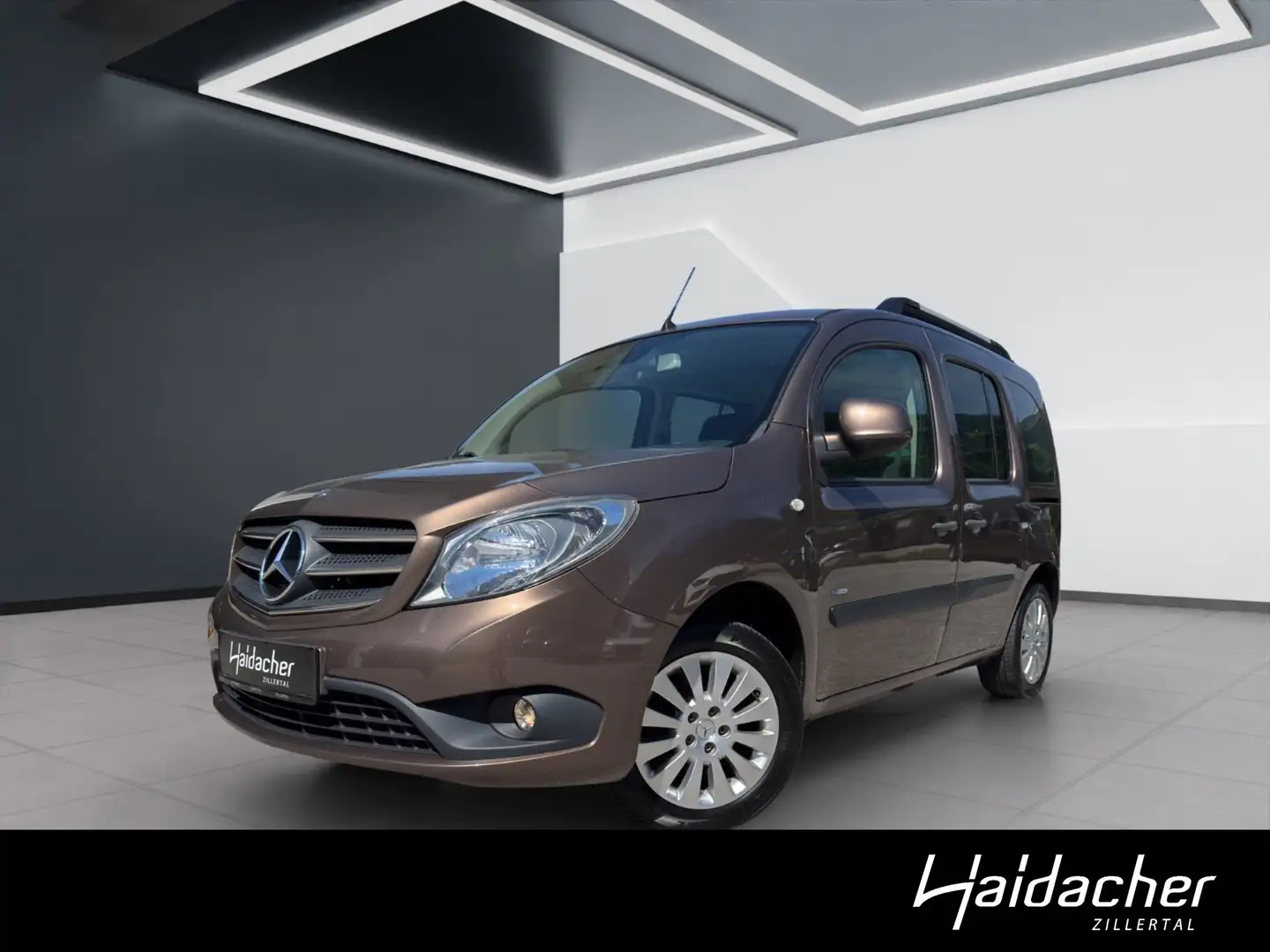 Mercedes-Benz Citan 111 CDI Tourer EDITION Lang PTS Shz RKam Braun - 1