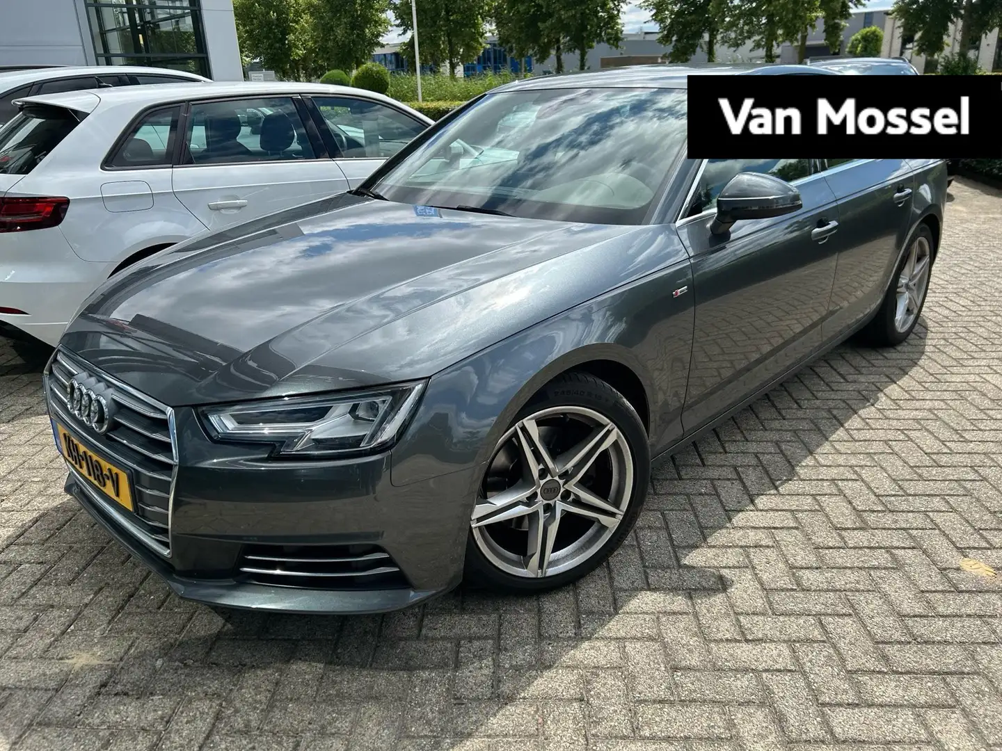 Audi A4 Limousine 1.4 TFSI Lease Edition | WORDT VERWACHT Grijs - 1