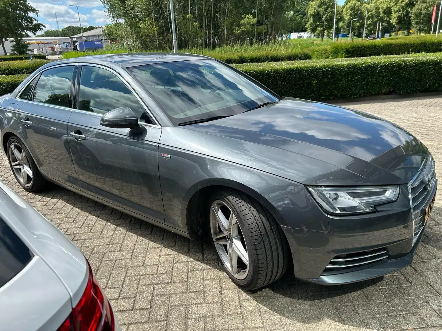 Audi A4 Limousine 1.4 TFSI Lease Edition | WORDT VERWACHT Grijs - 2