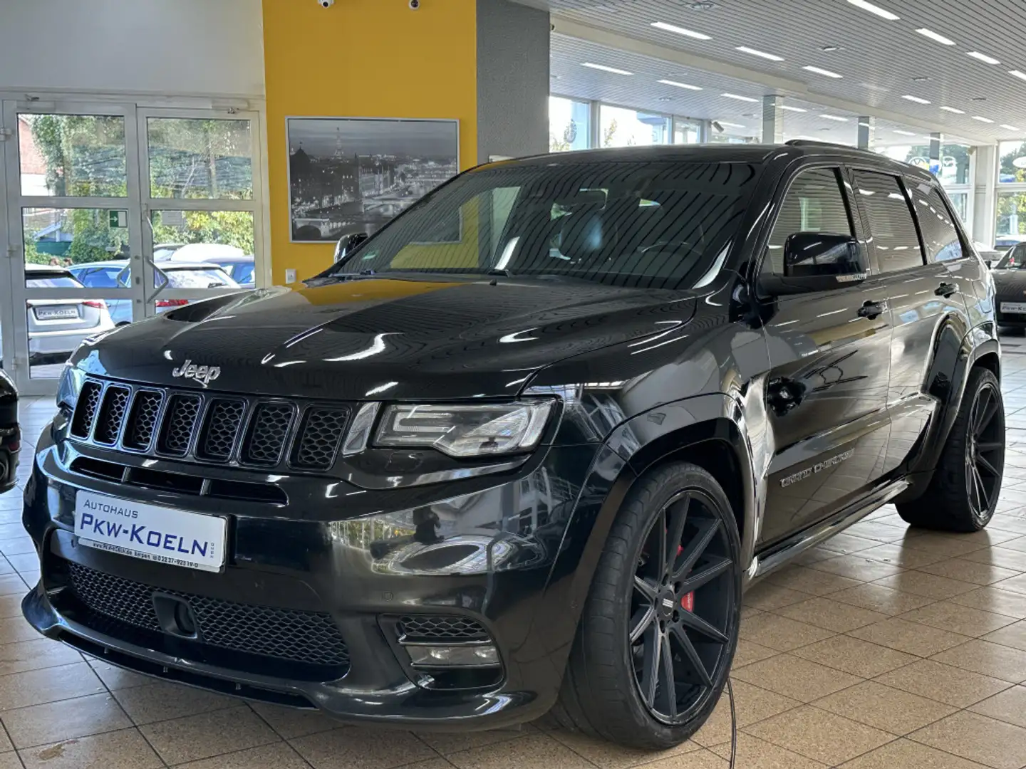 Jeep Grand Cherokee 6.4 V8 HEMI SRT* CAPRiSTO*22* Negru - 1