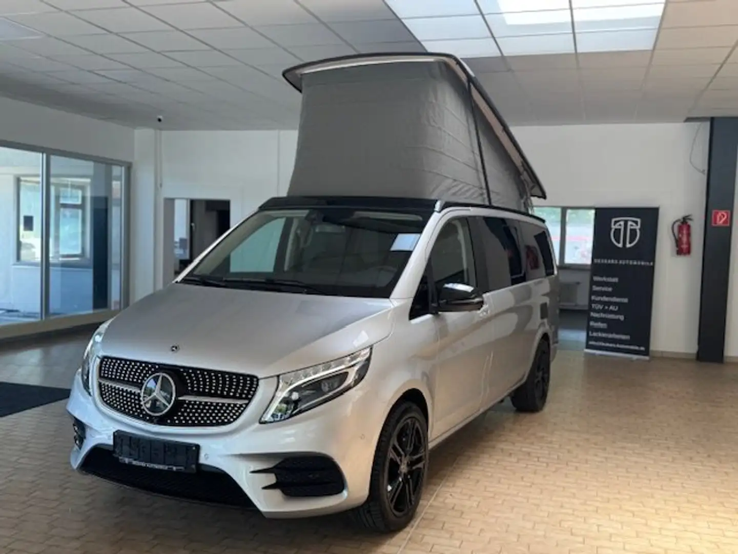 Mercedes-Benz Marco Polo V300 4MATIC Küche Leder AMG NightPaket ab 3,99% Grau - 1