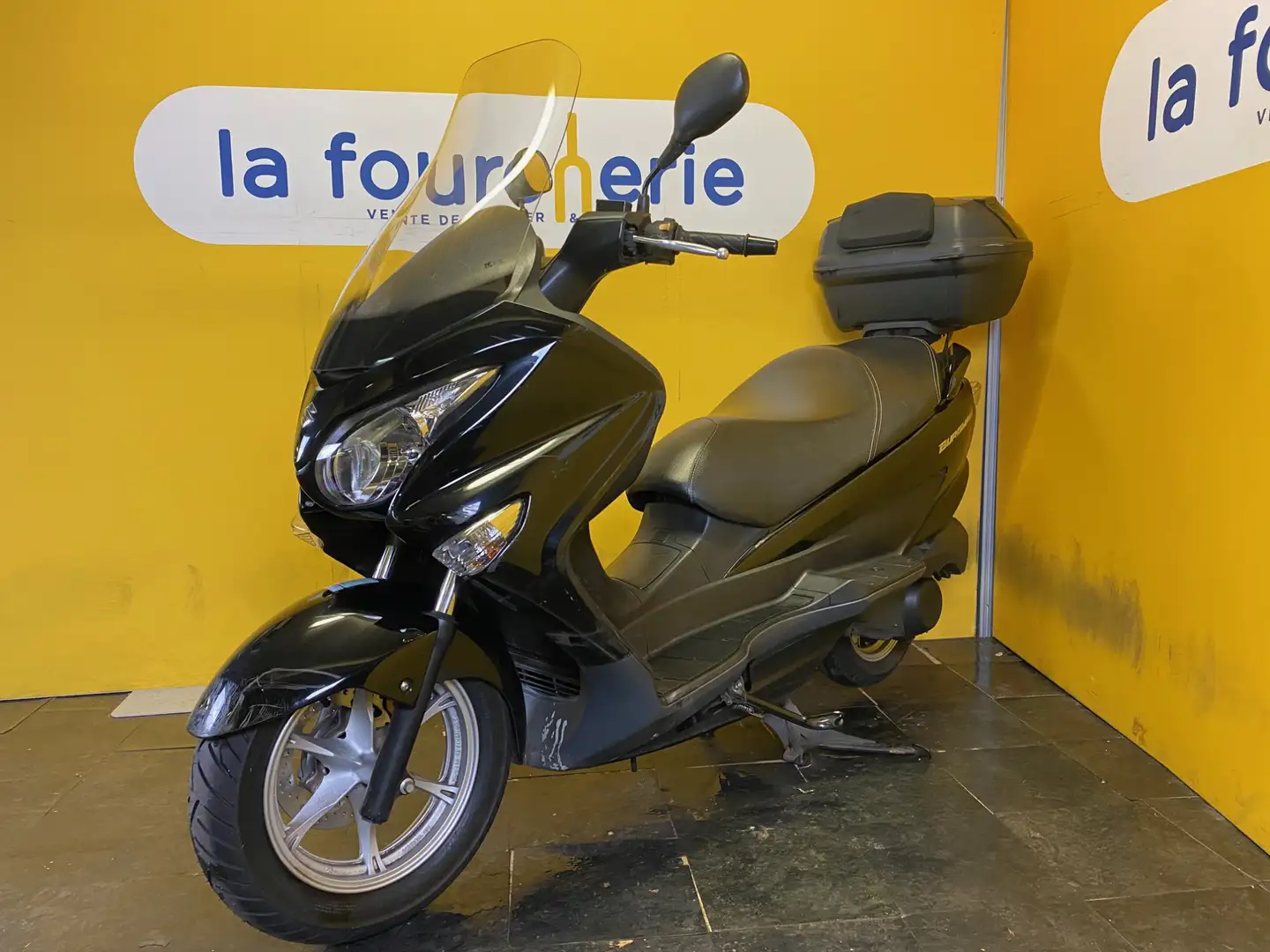 Suzuki Burgman 125 Negru - 1