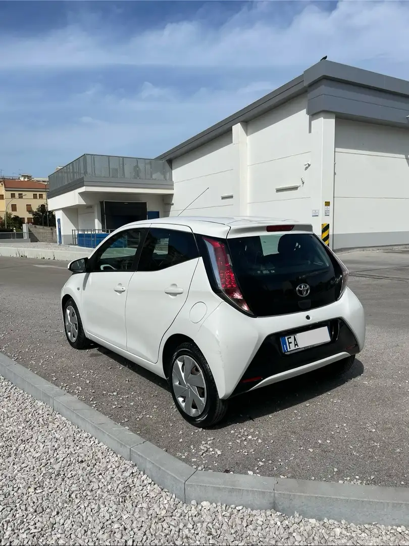 Toyota Aygo 5p 1.0 x-cool my15 - 2