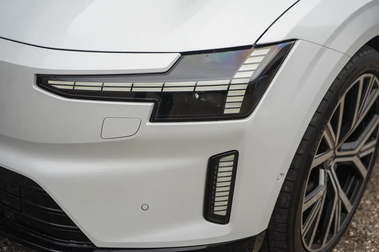 Volvo ES90 2026