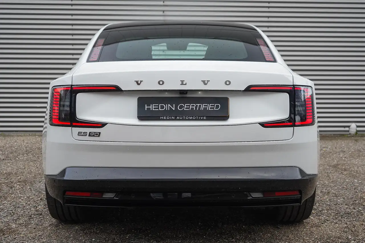Volvo ES90 2026