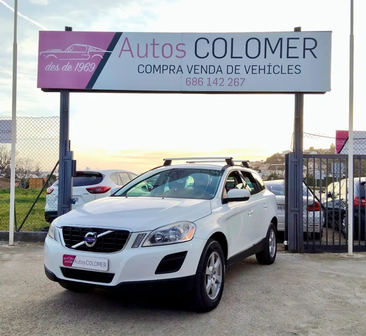 Volvo XC60 DRIVe Momentum Blanco - 2