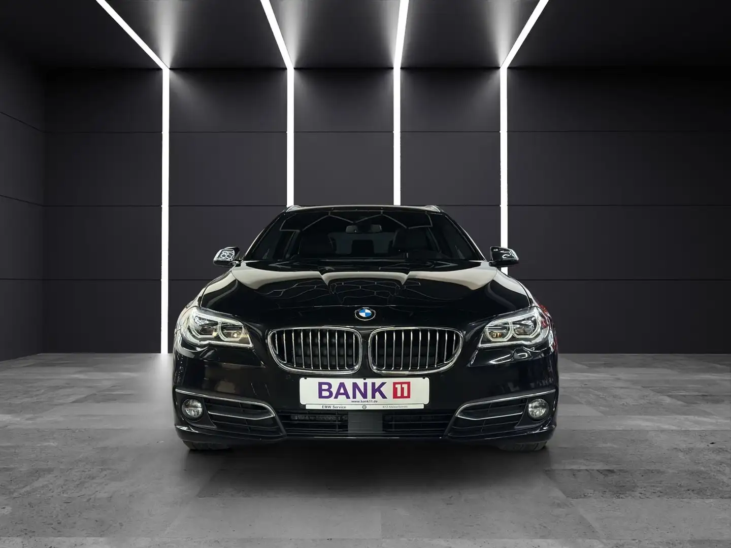 BMW 520 d xDrive F11 Aut.AHK HUD HiFi Pano Unfallfrei Zwart - 2