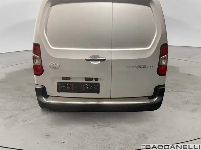 Toyota Proace City view 3