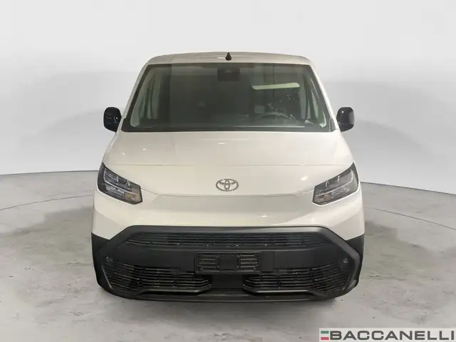 Toyota Proace City view 6