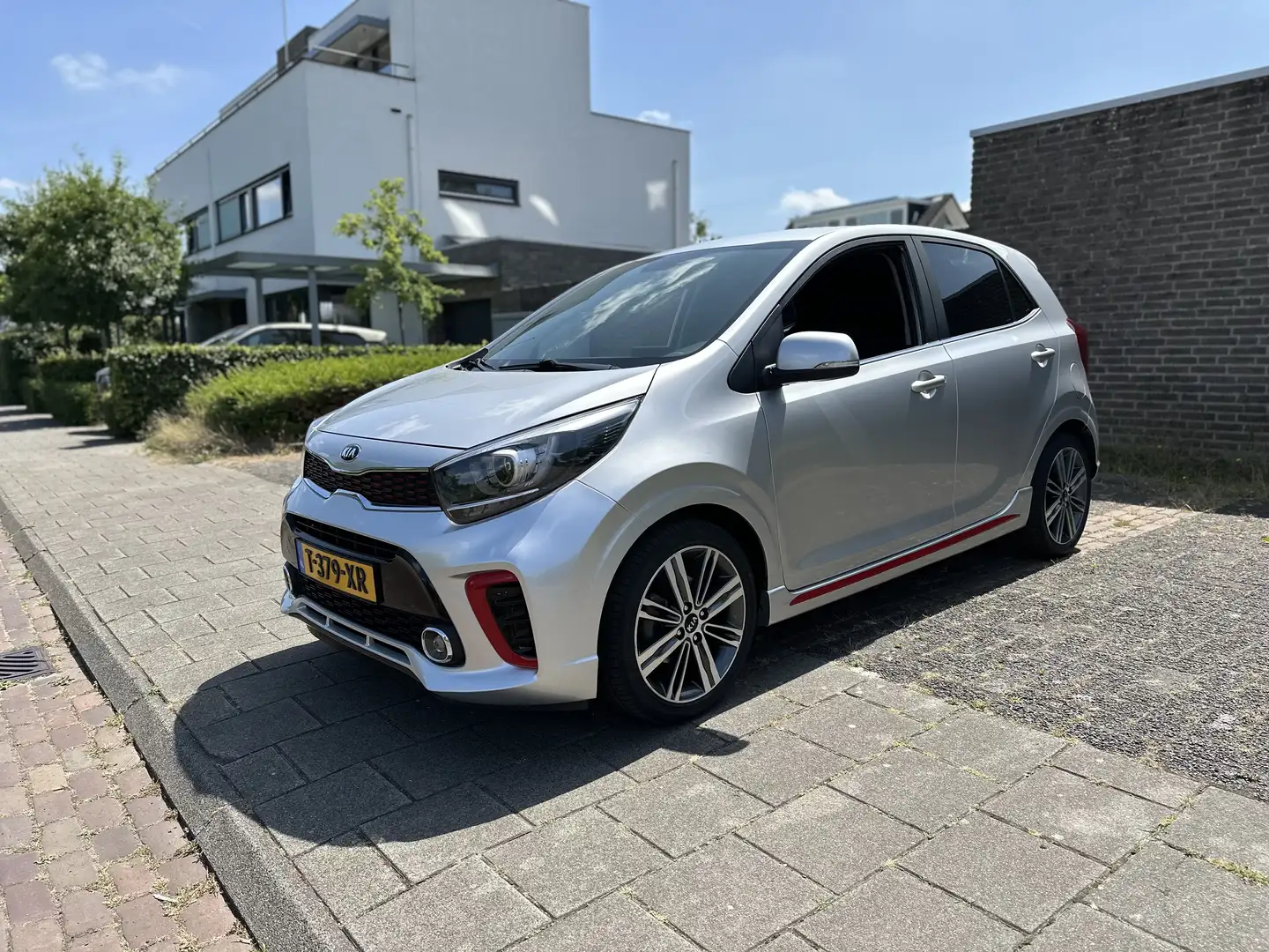Kia Picanto 1.0 CVVT GT-line leer/camera/nieuwe banden Grijs - 1