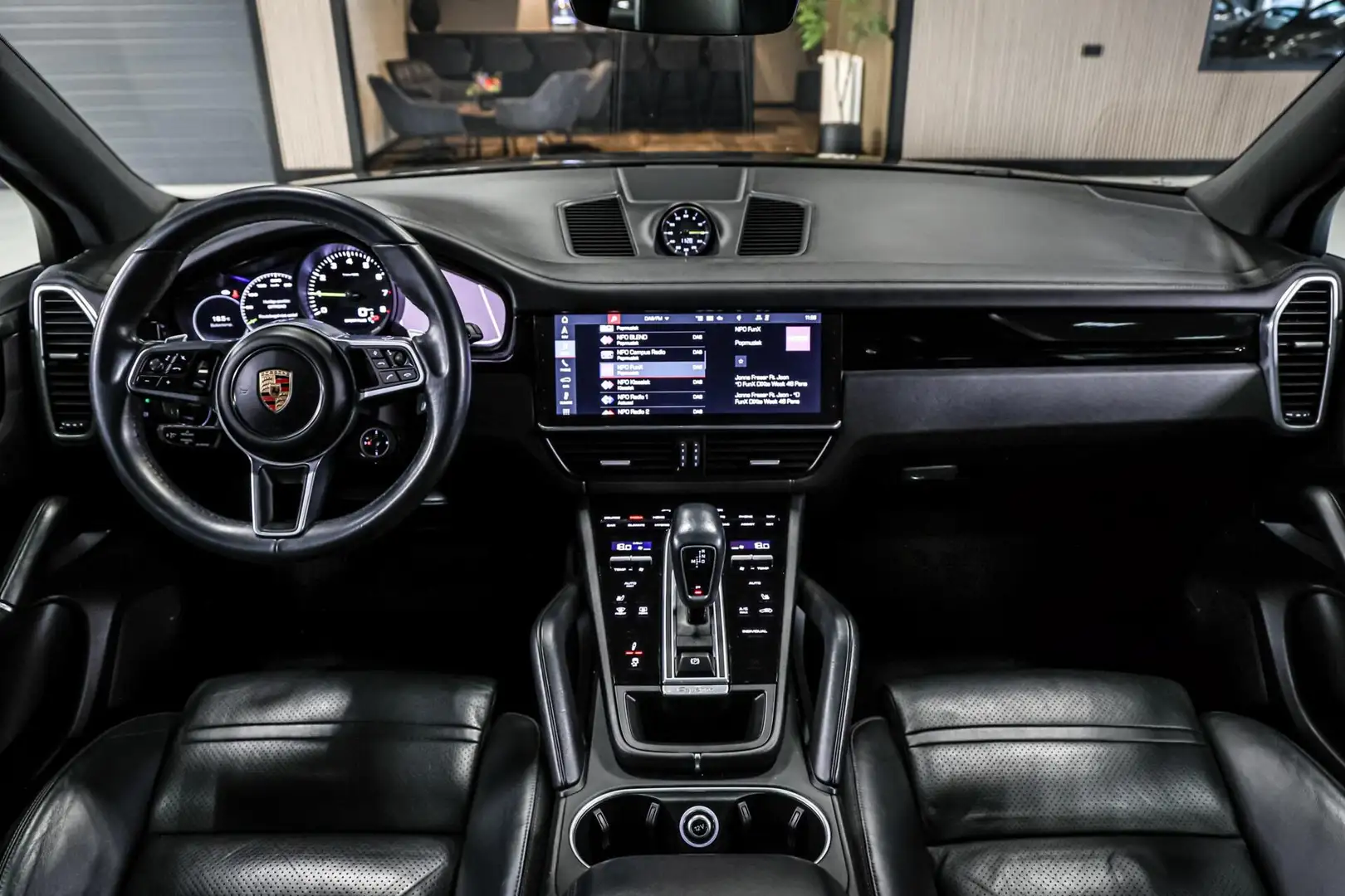 Porsche Cayenne 3.0 E-Hybrid|Dealer ondh.|Sportchrono|477 PK Grijs - 2