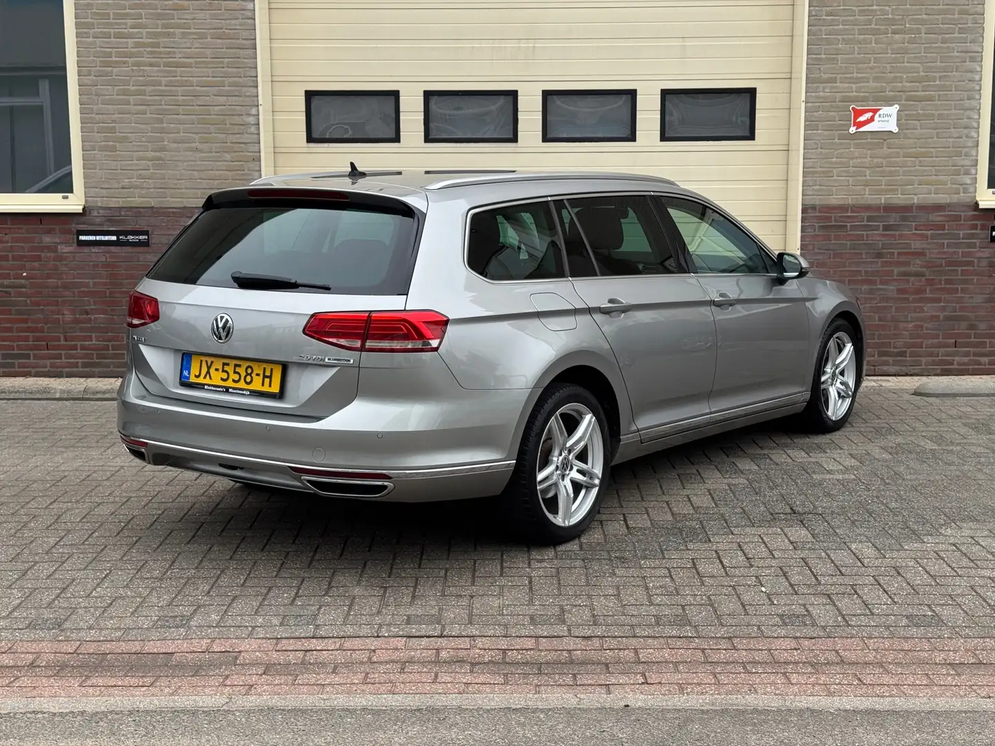 Volkswagen Passat Variant 2.0 TDI Comfortline ACC | Camera | Clima | Navi | Gris - 2