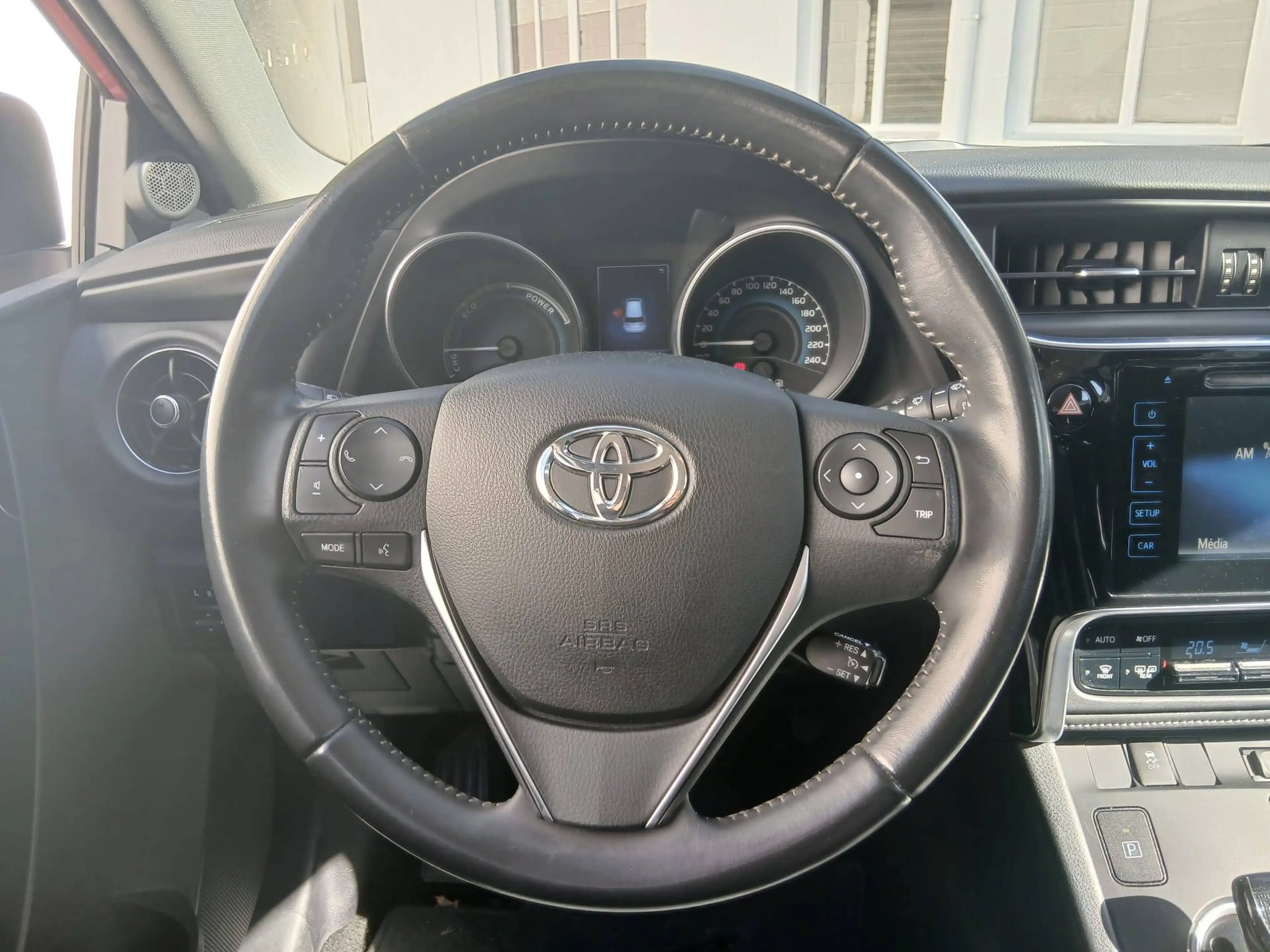 Toyota Auris Auris SW HEV 1.8i HSD* CARNET D'ENTRETIEN COMPLET * CAMERA * CRUISE * AIRCO * 241 X 48 MOIS — photo 6