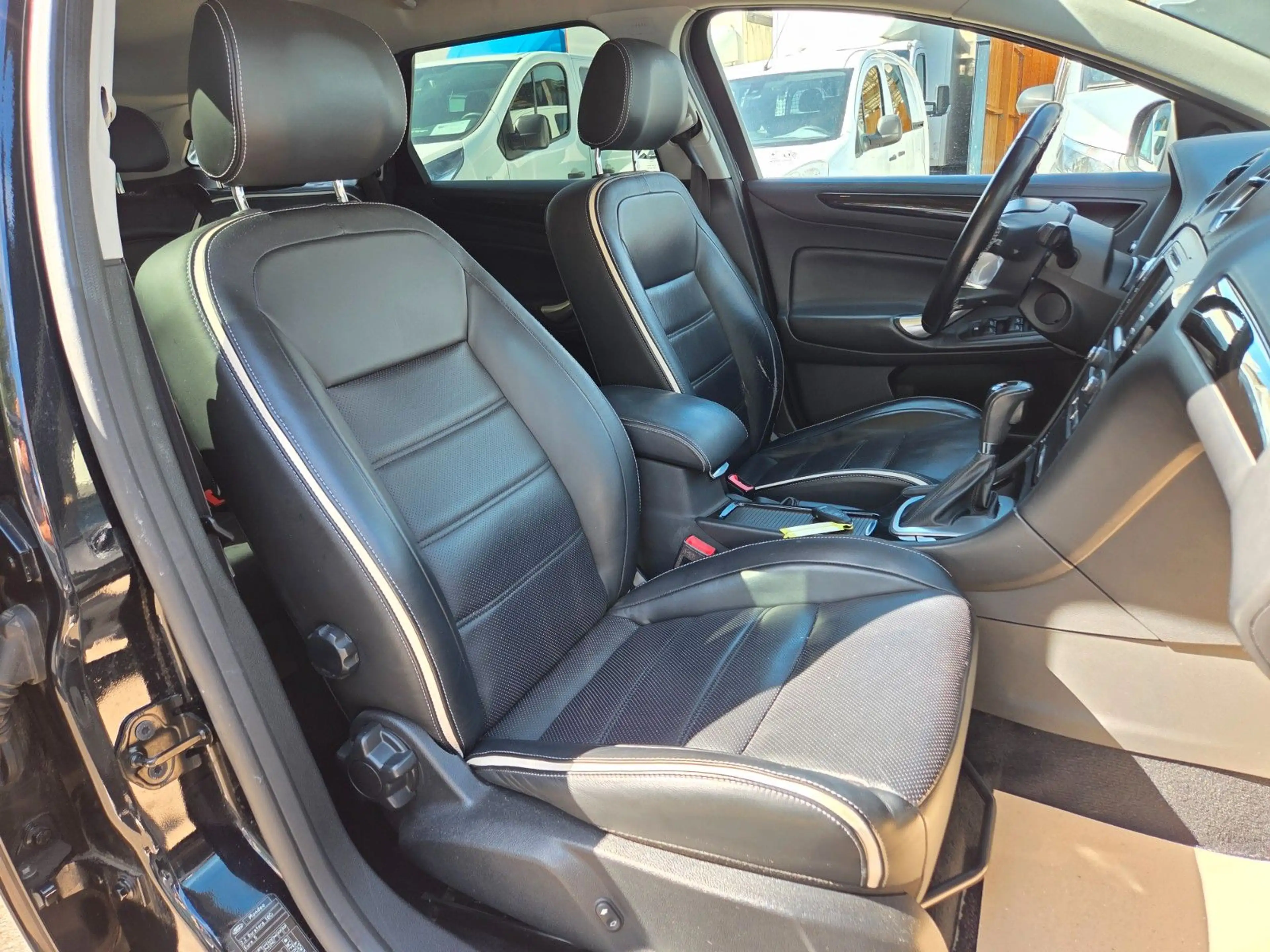 Ford Mondeo 2.0 TDCi Turnier Titanium X Automatik — photo 14