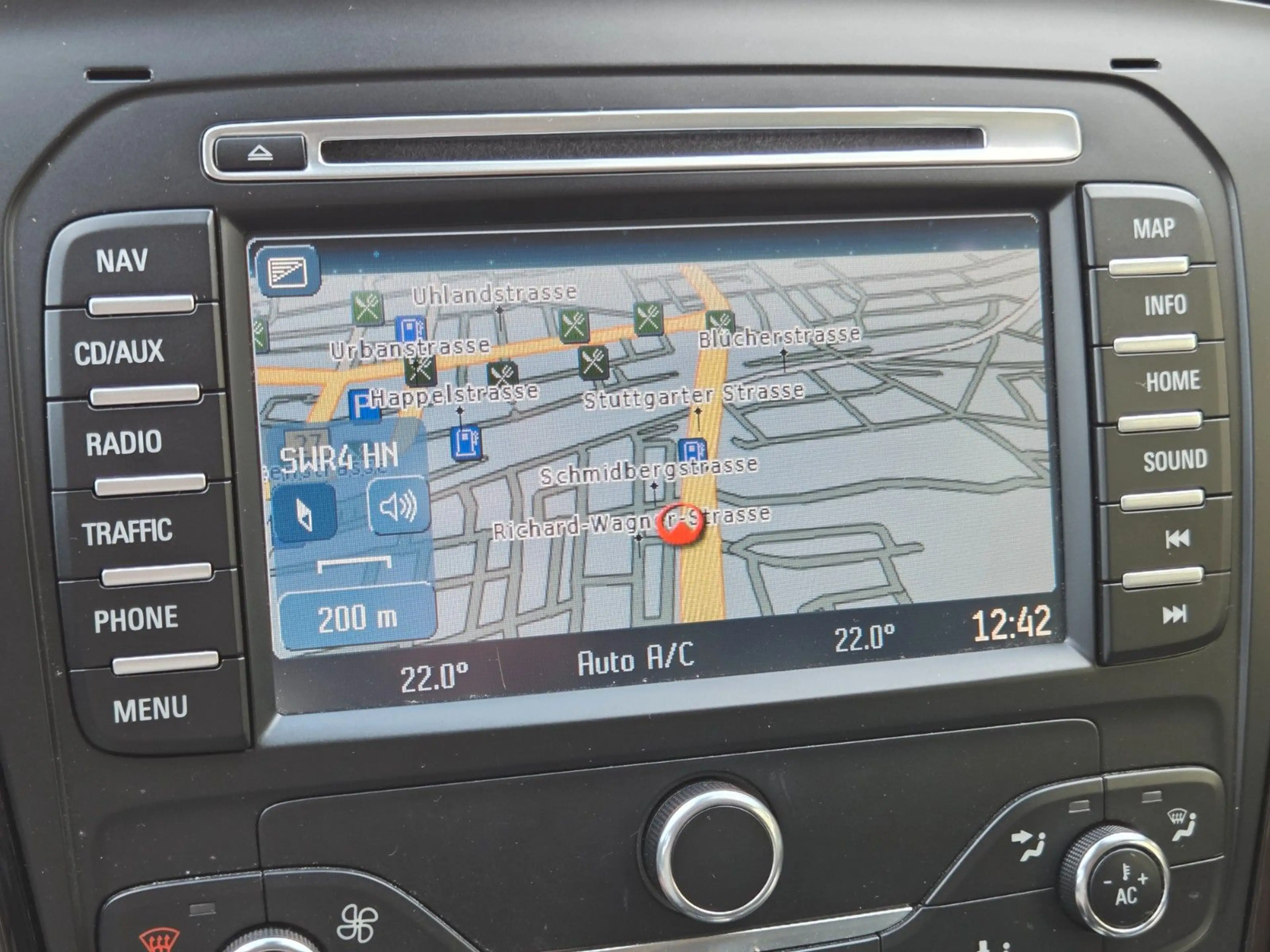 Ford Mondeo 2.0 TDCi Turnier Titanium X Automatik — photo 23