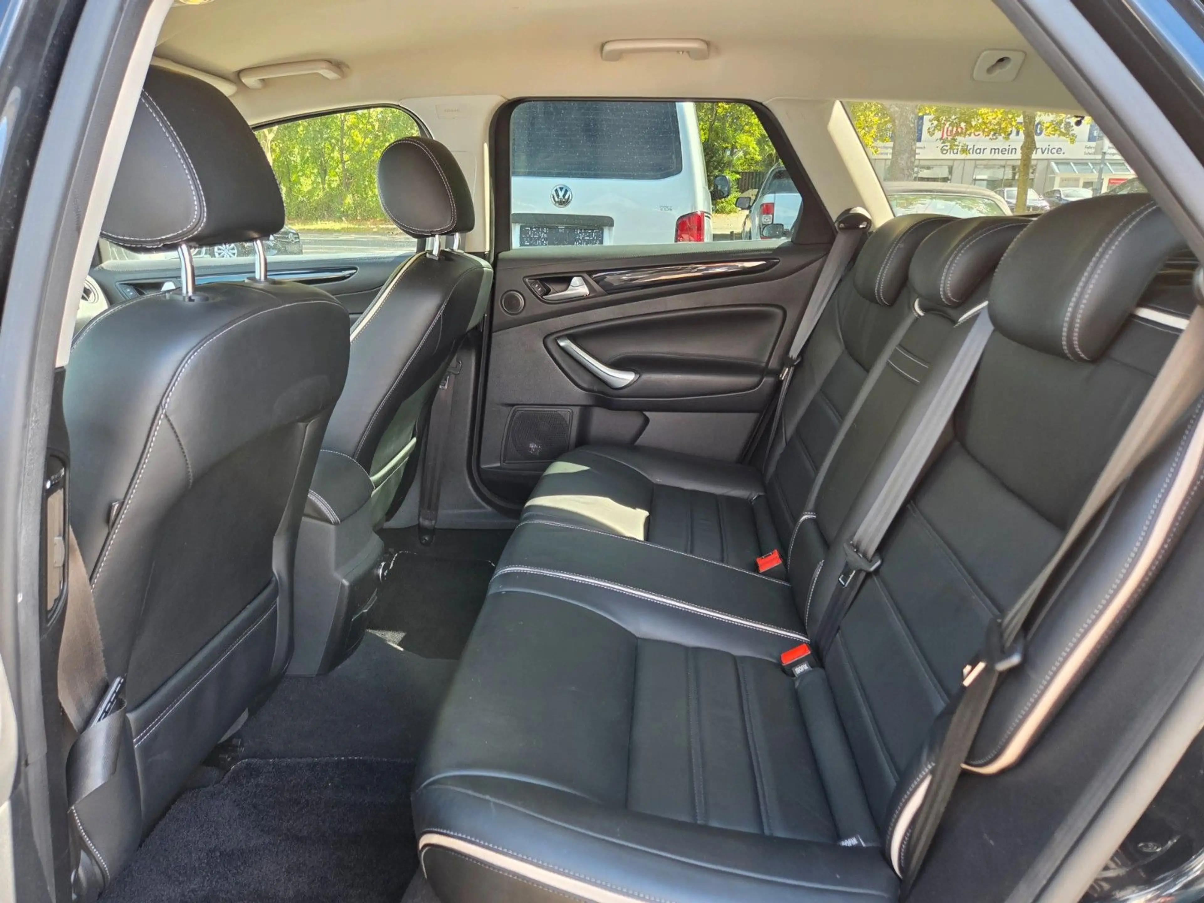 Ford Mondeo 2.0 TDCi Turnier Titanium X Automatik — photo 12